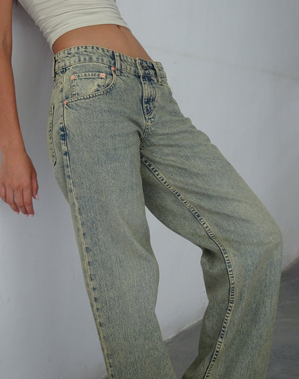Jean parallèle à taille basse, bleu sable acidulé