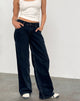 Image de Jeans Roomy à taille basse en bleu Ink