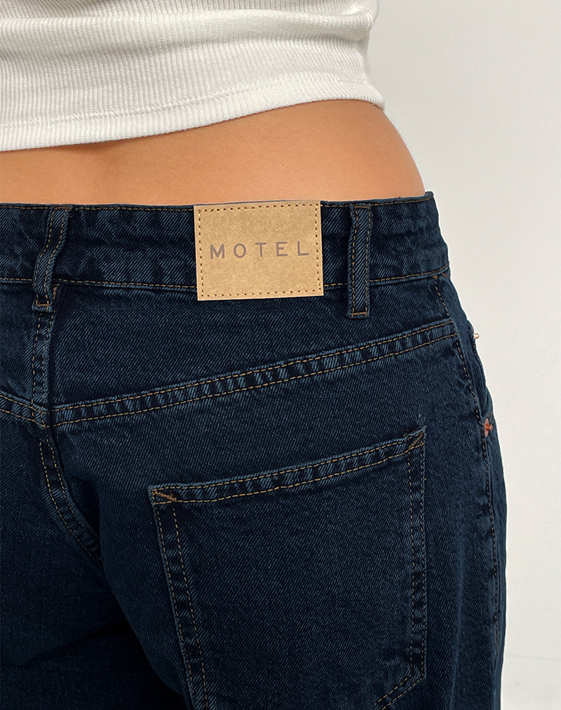 Image de Jeans Roomy à taille basse en bleu Ink