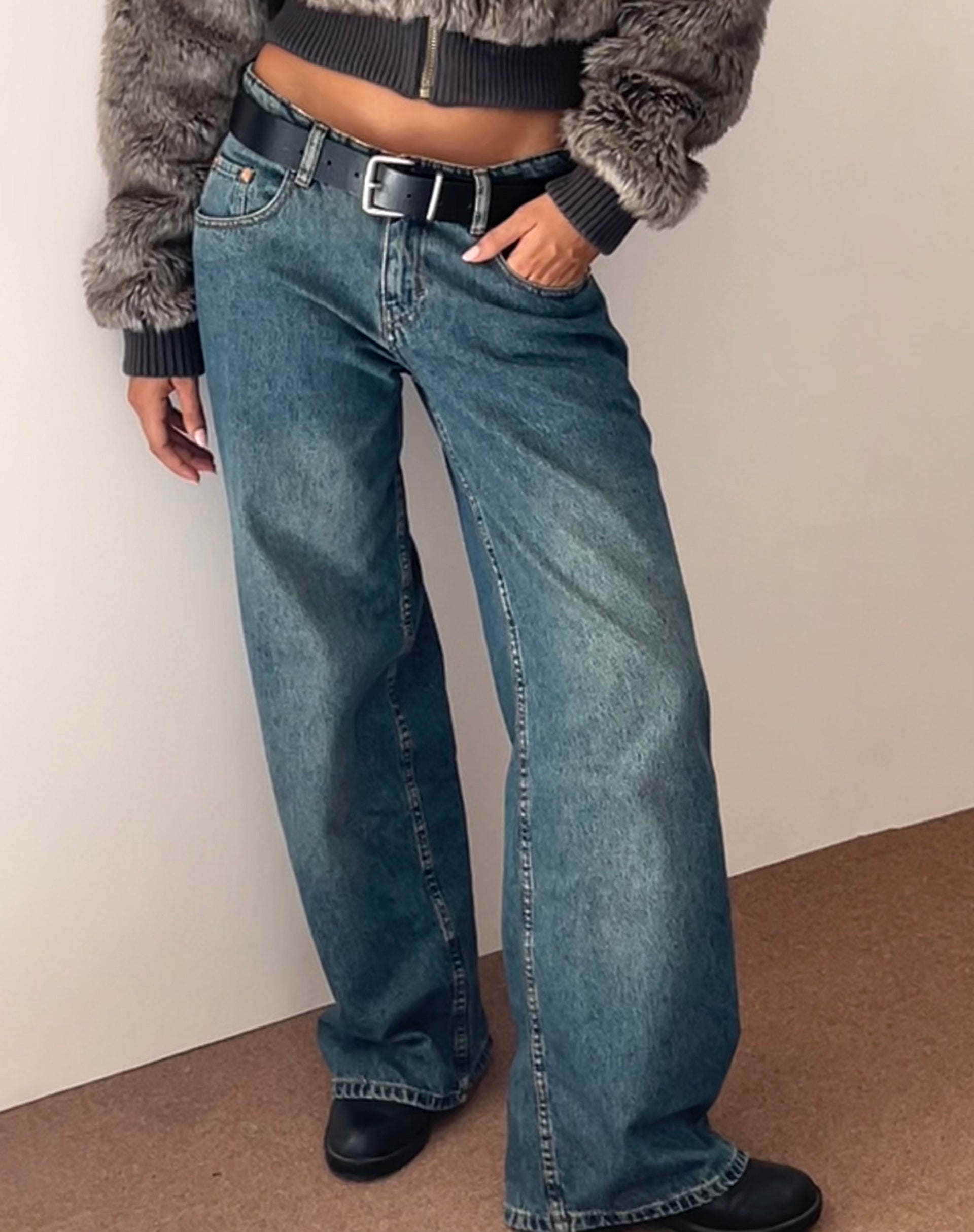 Image de Roomy Extra Wide Low Rise Jeans in Brown Blue Acid