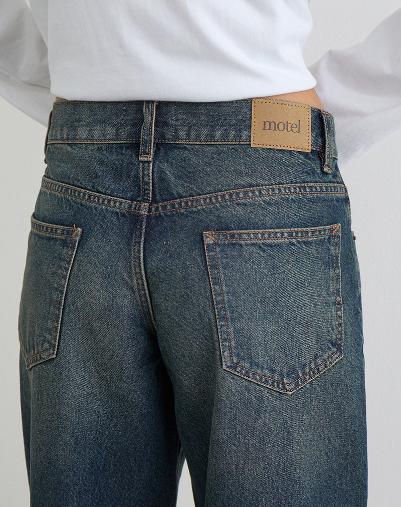 Image d'un jean ample taille basse vert sale