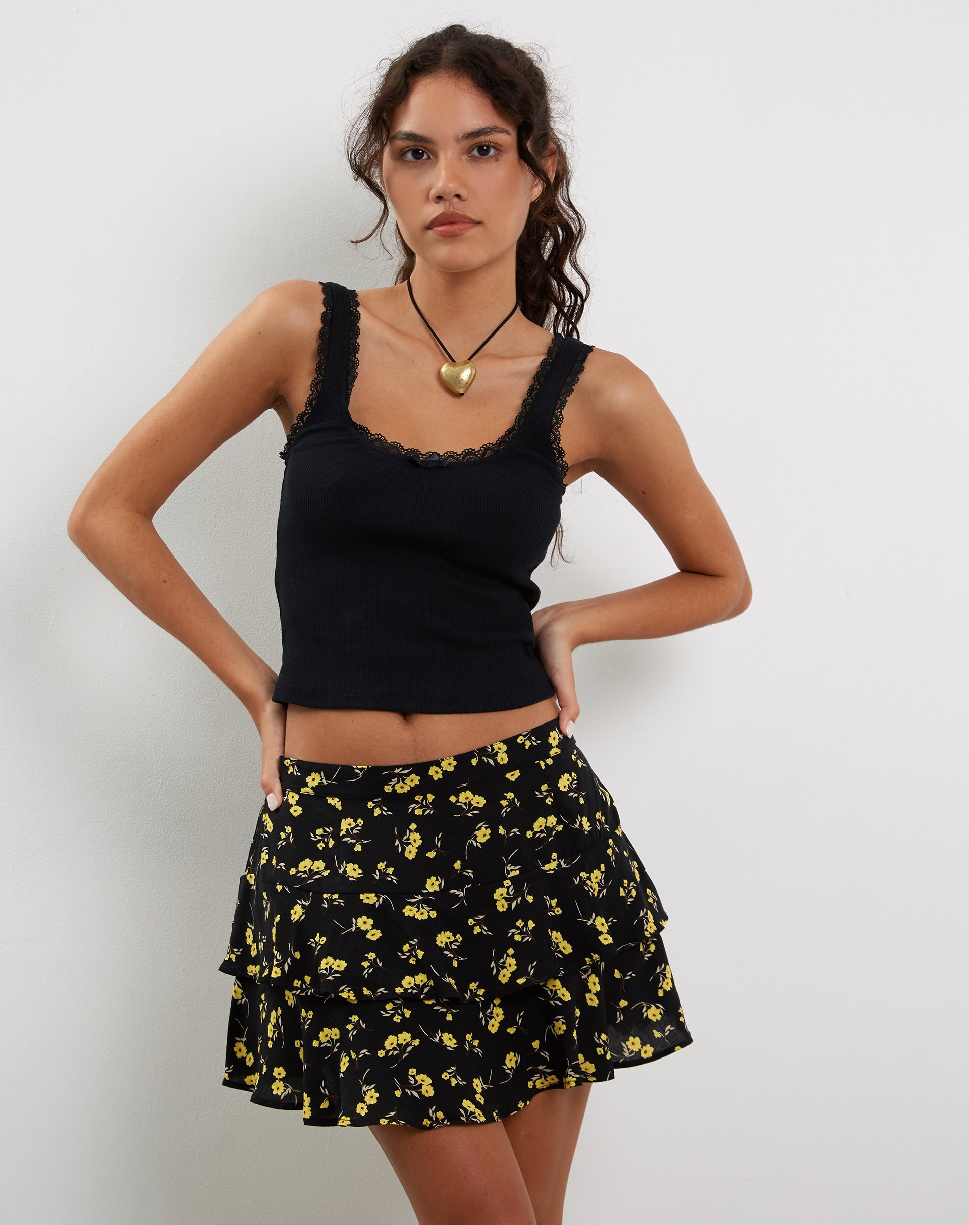 Image de Lowisa Mini jupe à volants en Buttercup Black Yellow