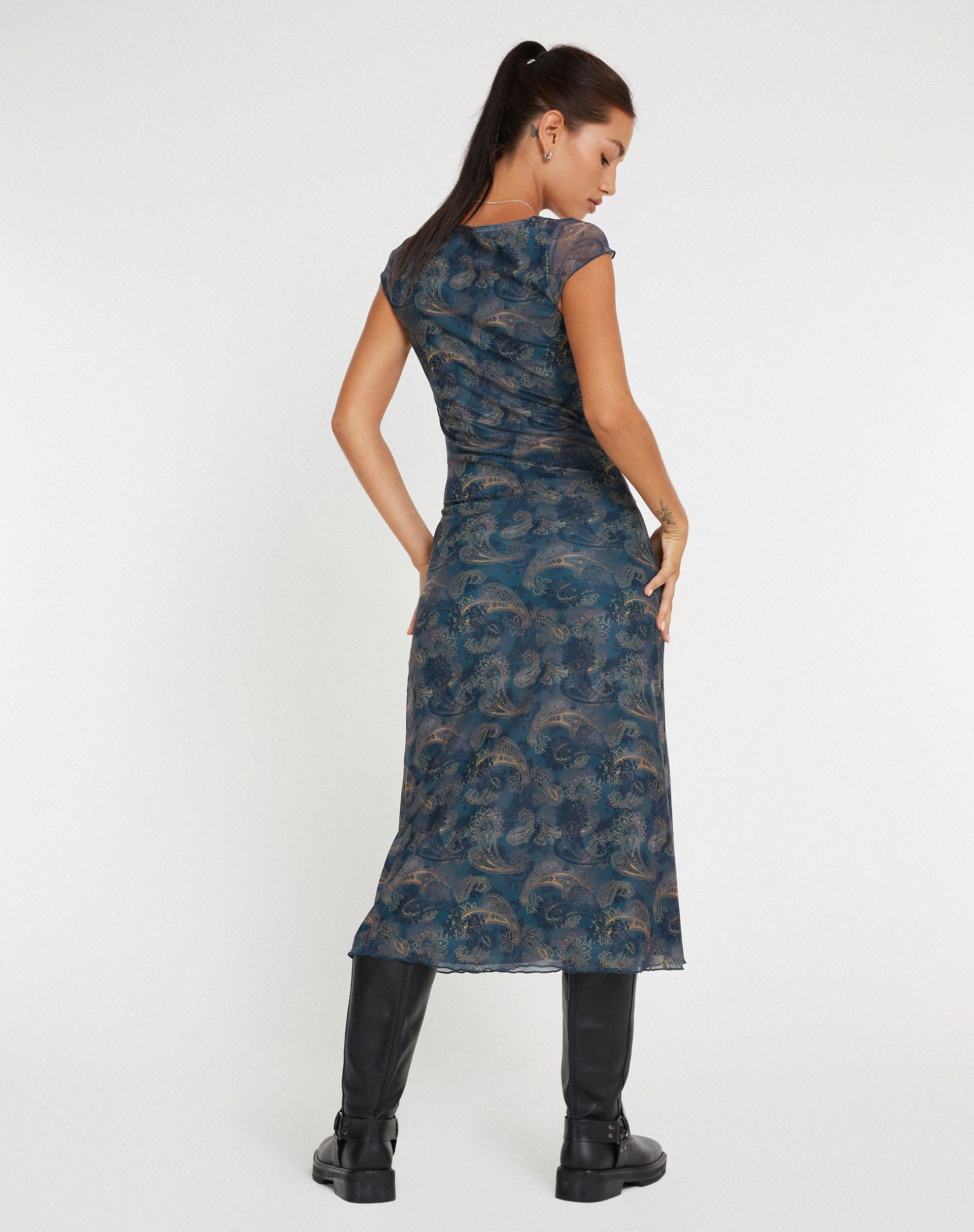 image de Lunama Mesh Midi Dress in Tonal Blue Paisley