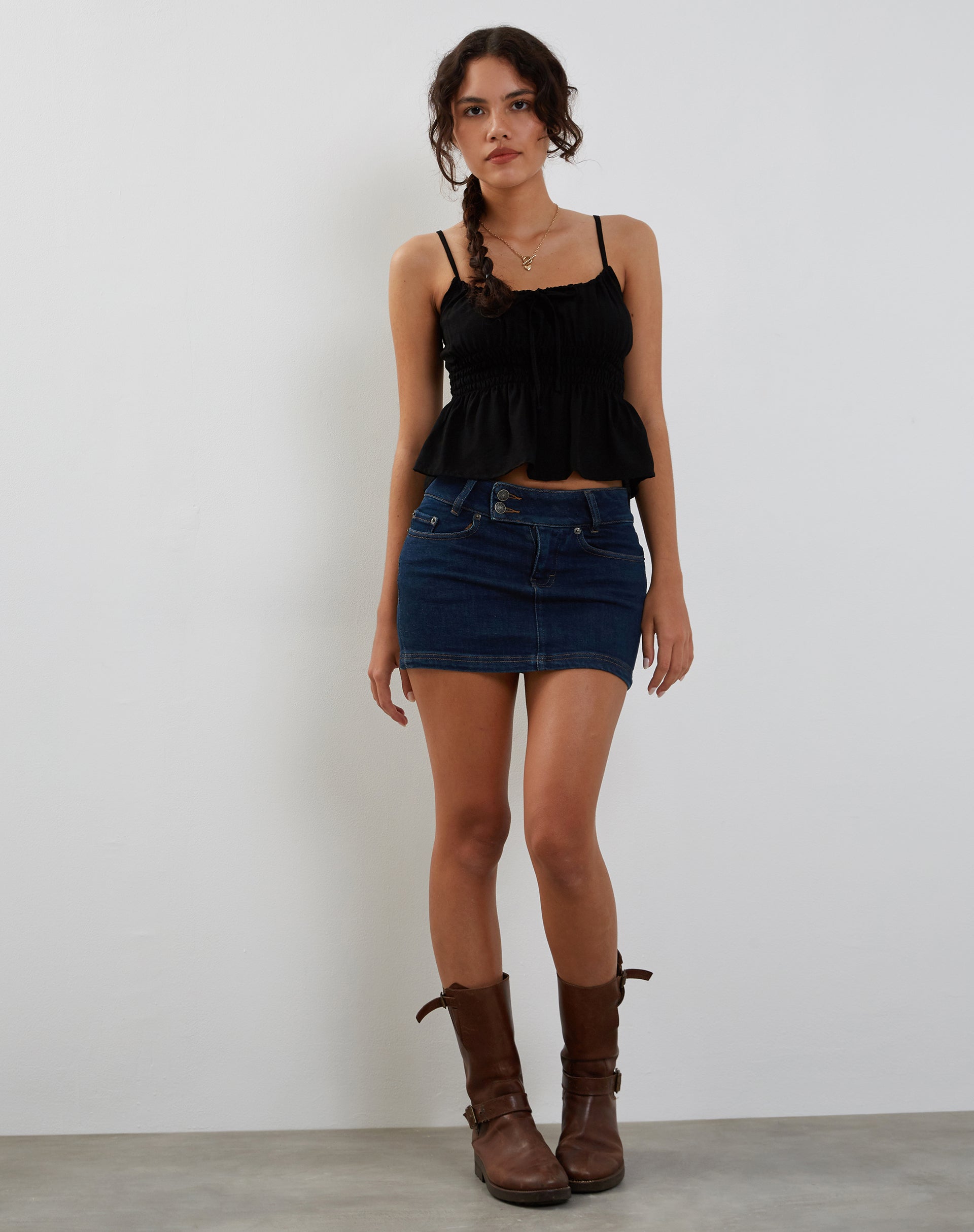 Image de Lyncia Tie Front Cami Top in Black