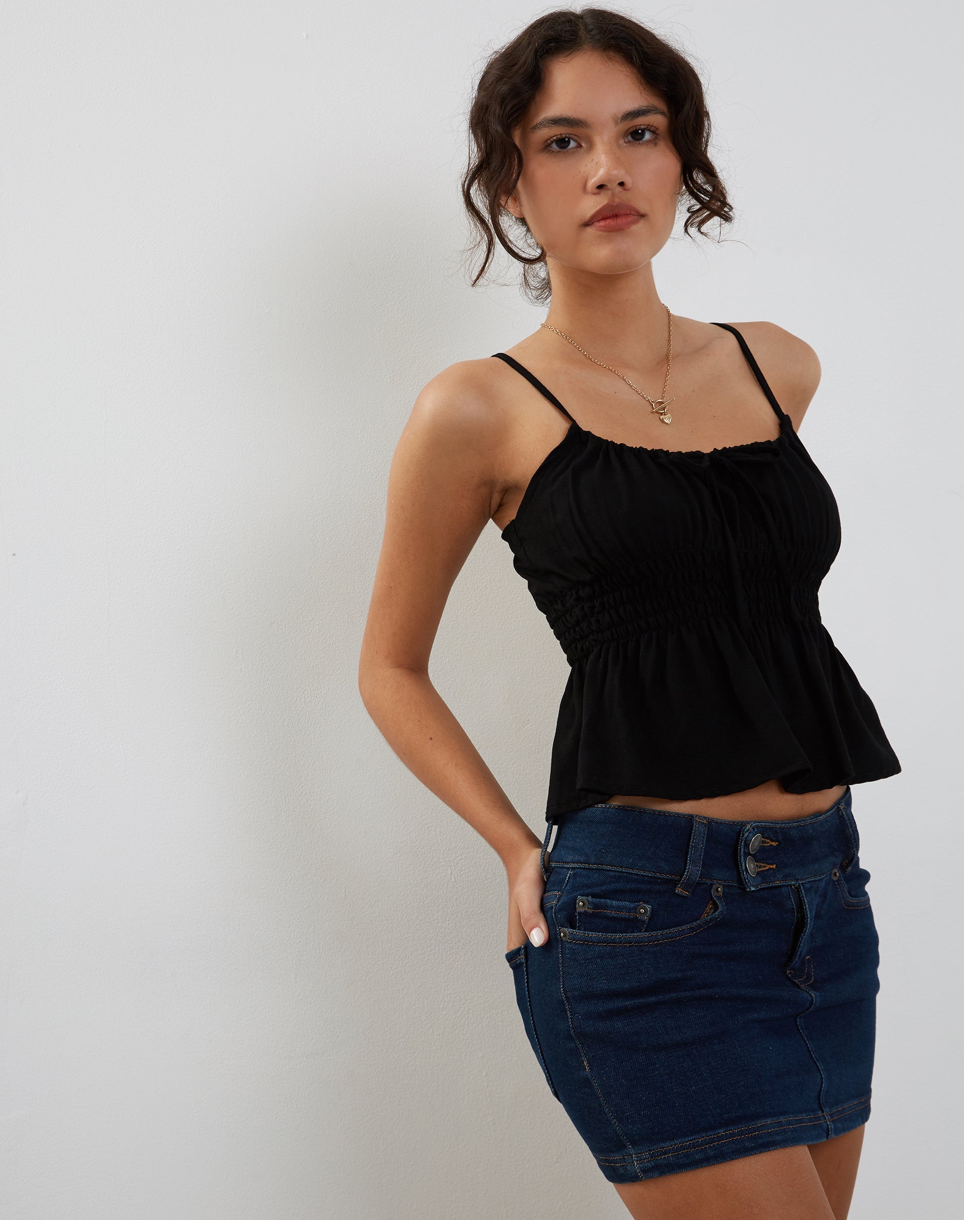 Image de Lyncia Tie Front Cami Top in Black