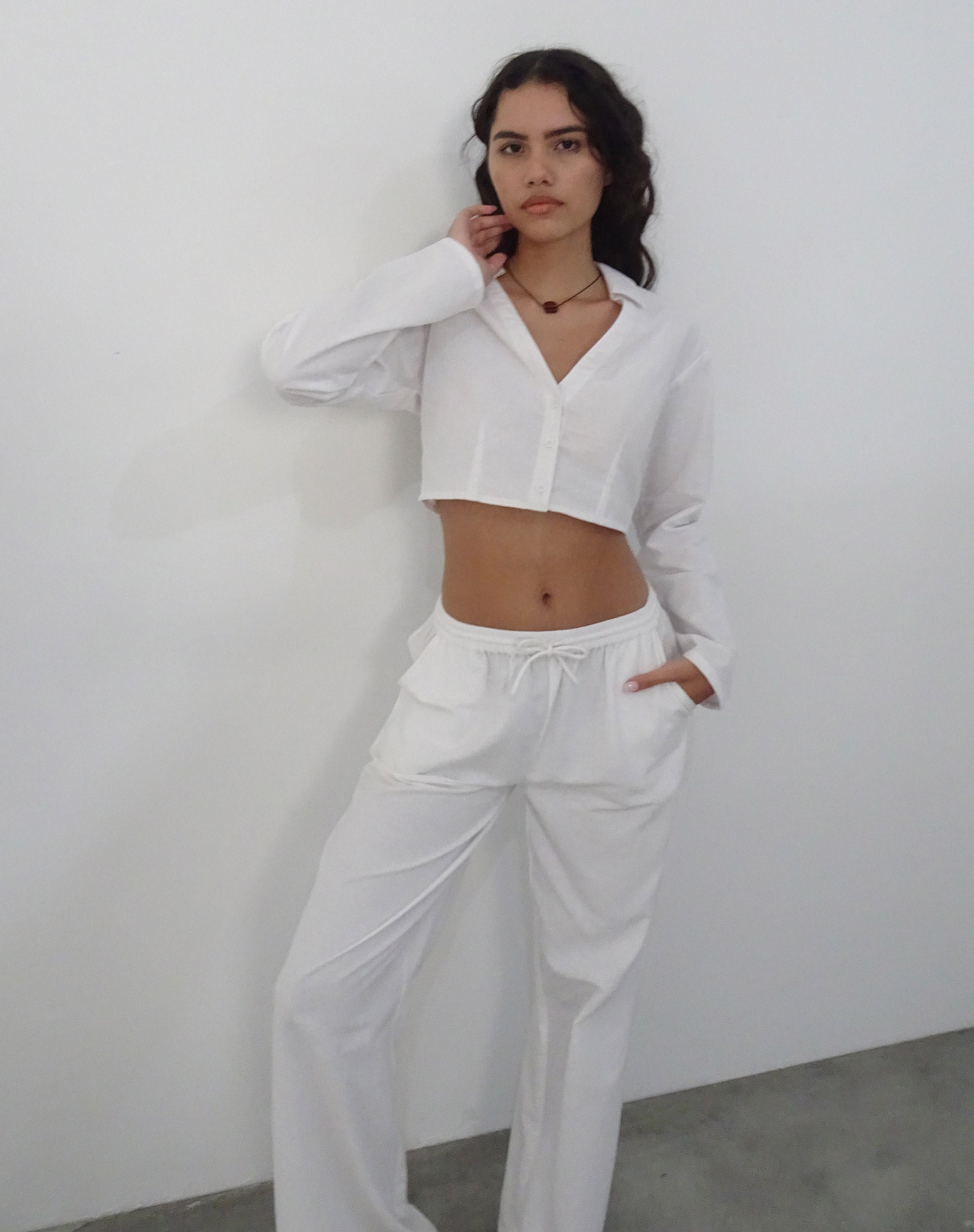 Image de Lyse Super Cropped Shirt in White