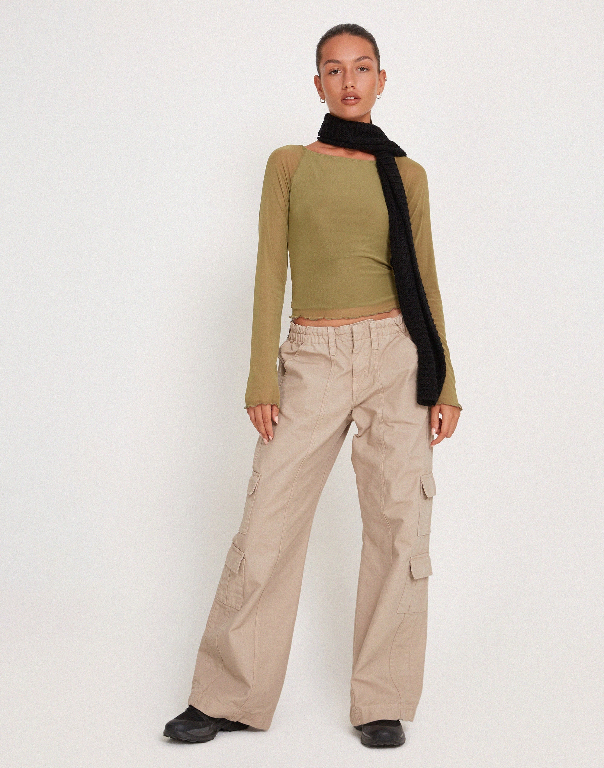 Image de Mahira Long Sleeve Mesh Top in Olive