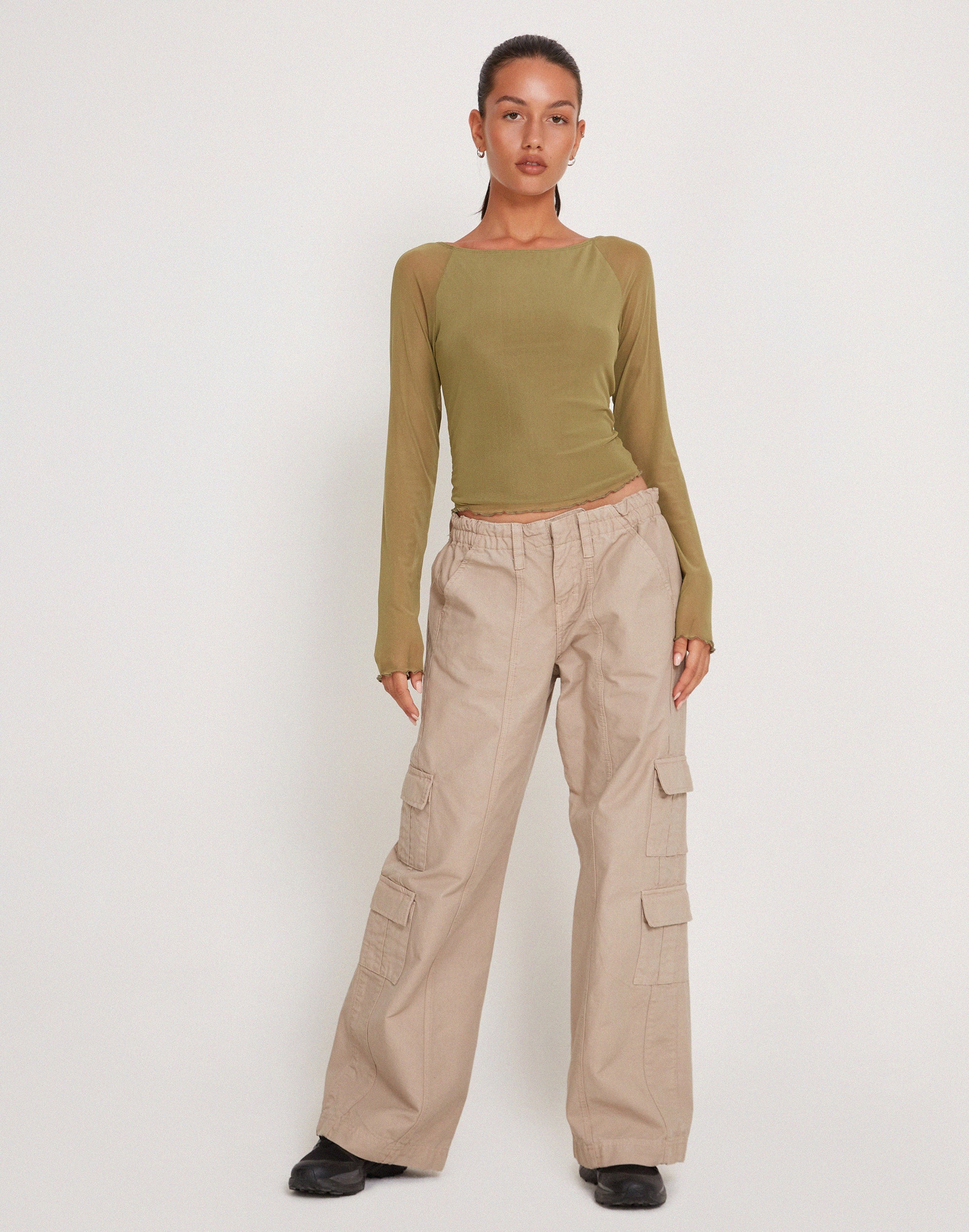 Image de Mahira Long Sleeve Mesh Top in Olive