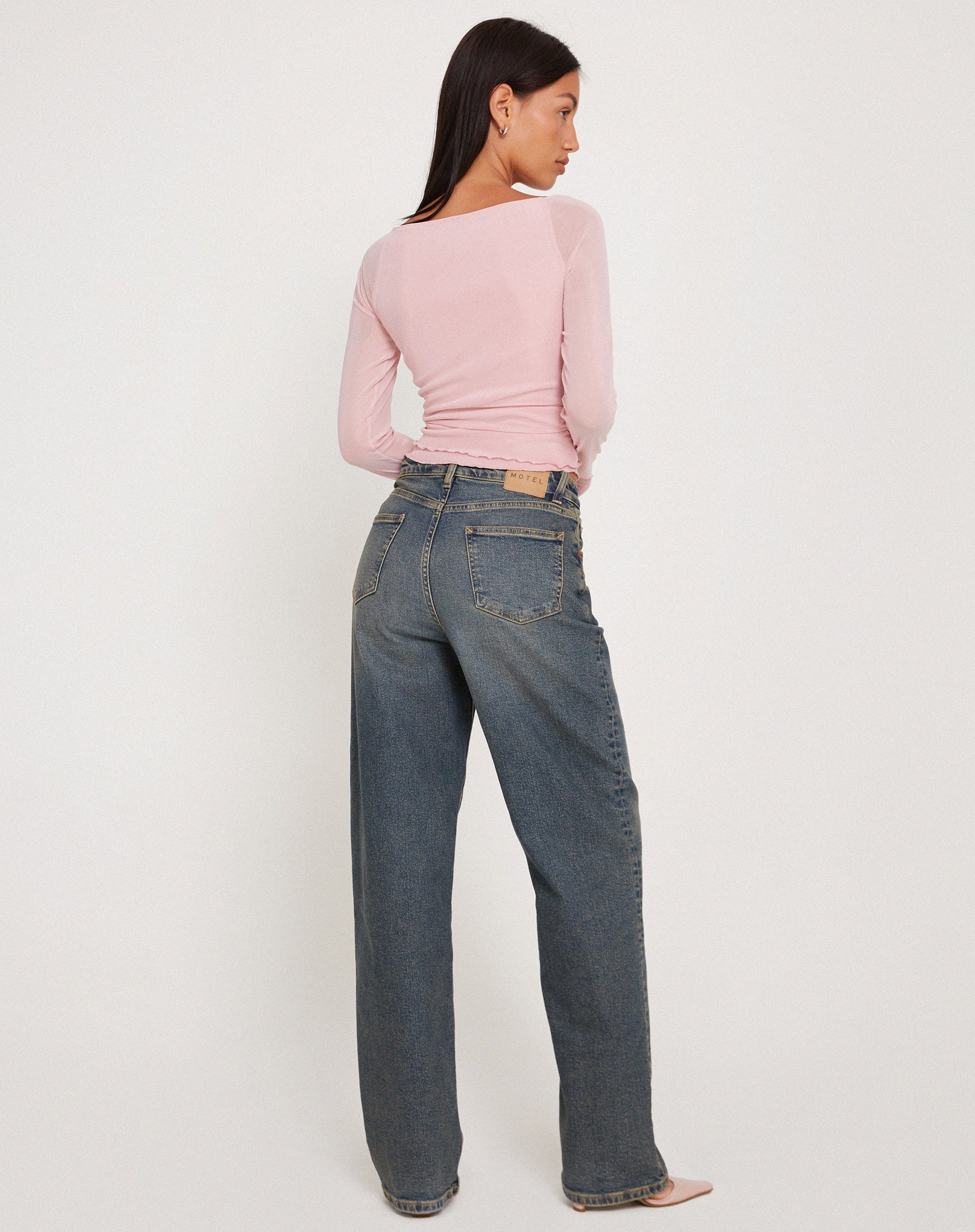 Image de Mahira Long Sleeve Mesh Top in Pink