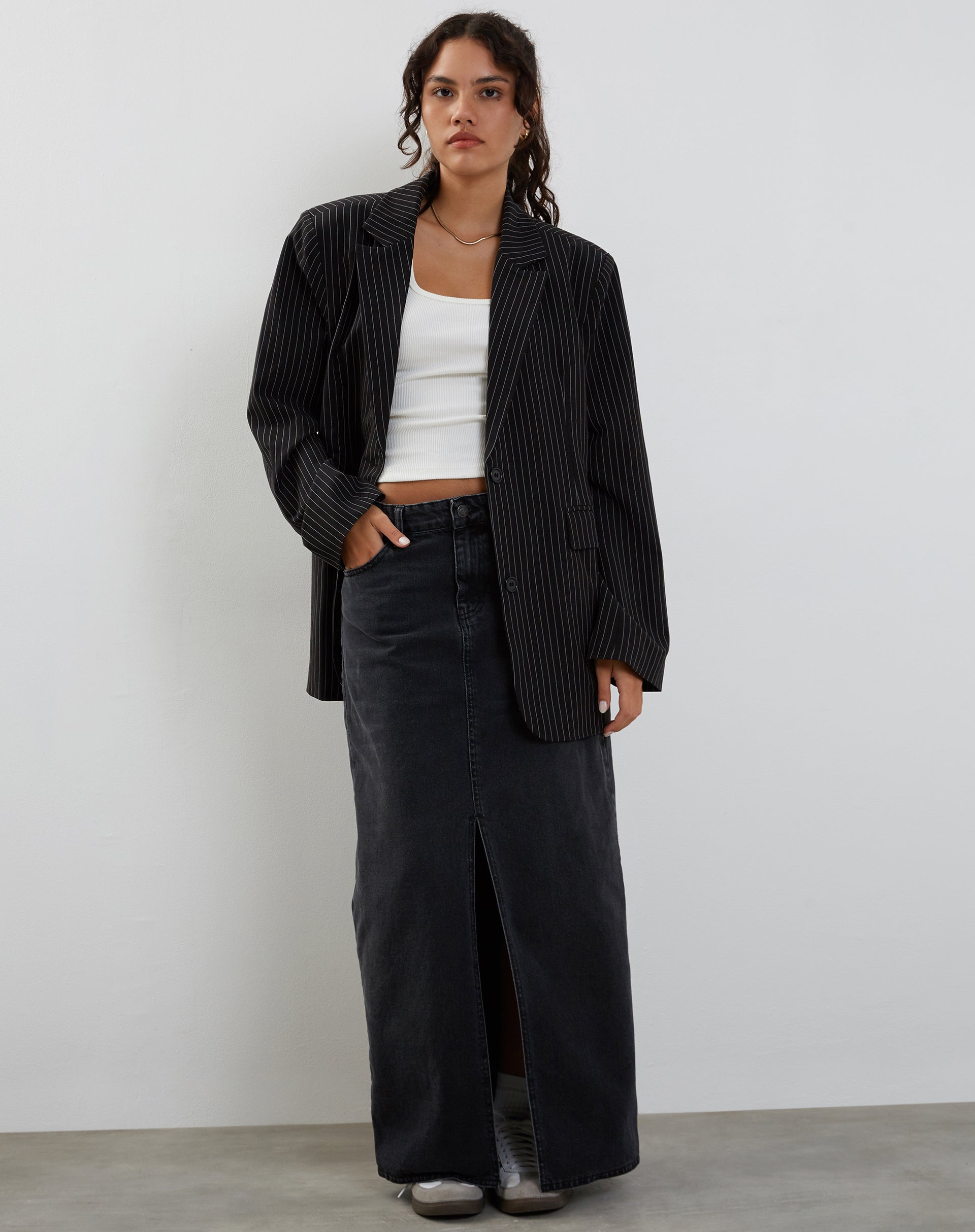 Image de Maiwa Blazer in Pinstripe Black