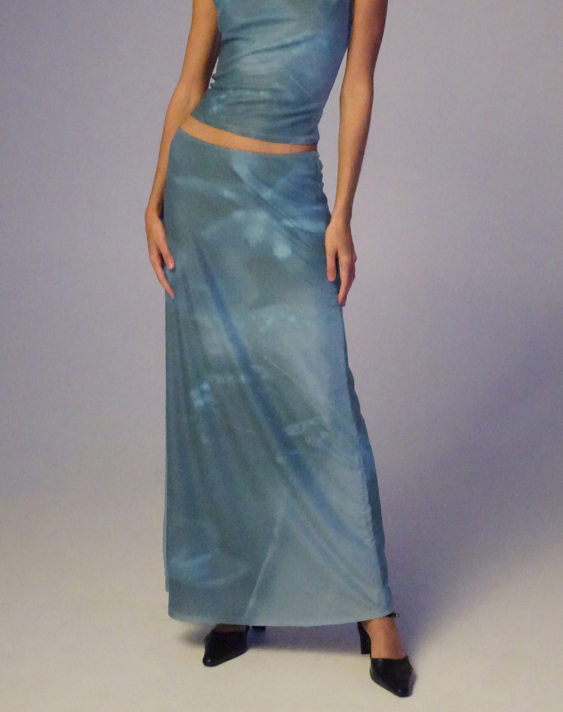 Image de Nola Maxi Skirt in Lumen Floral Blue