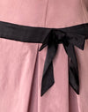 Rose avec nœud noir