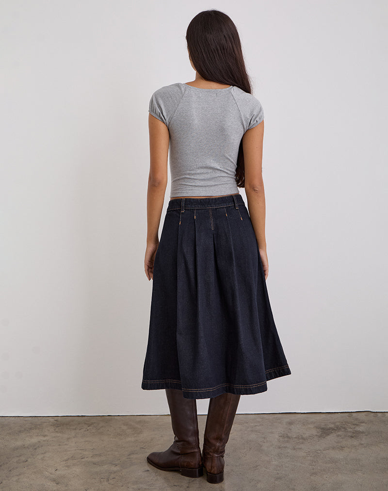 Image de la jupe midi en denim plissée en indigo