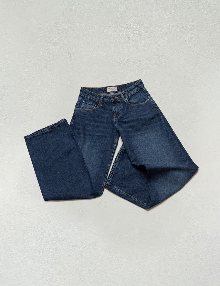 Denim moyennement délavé