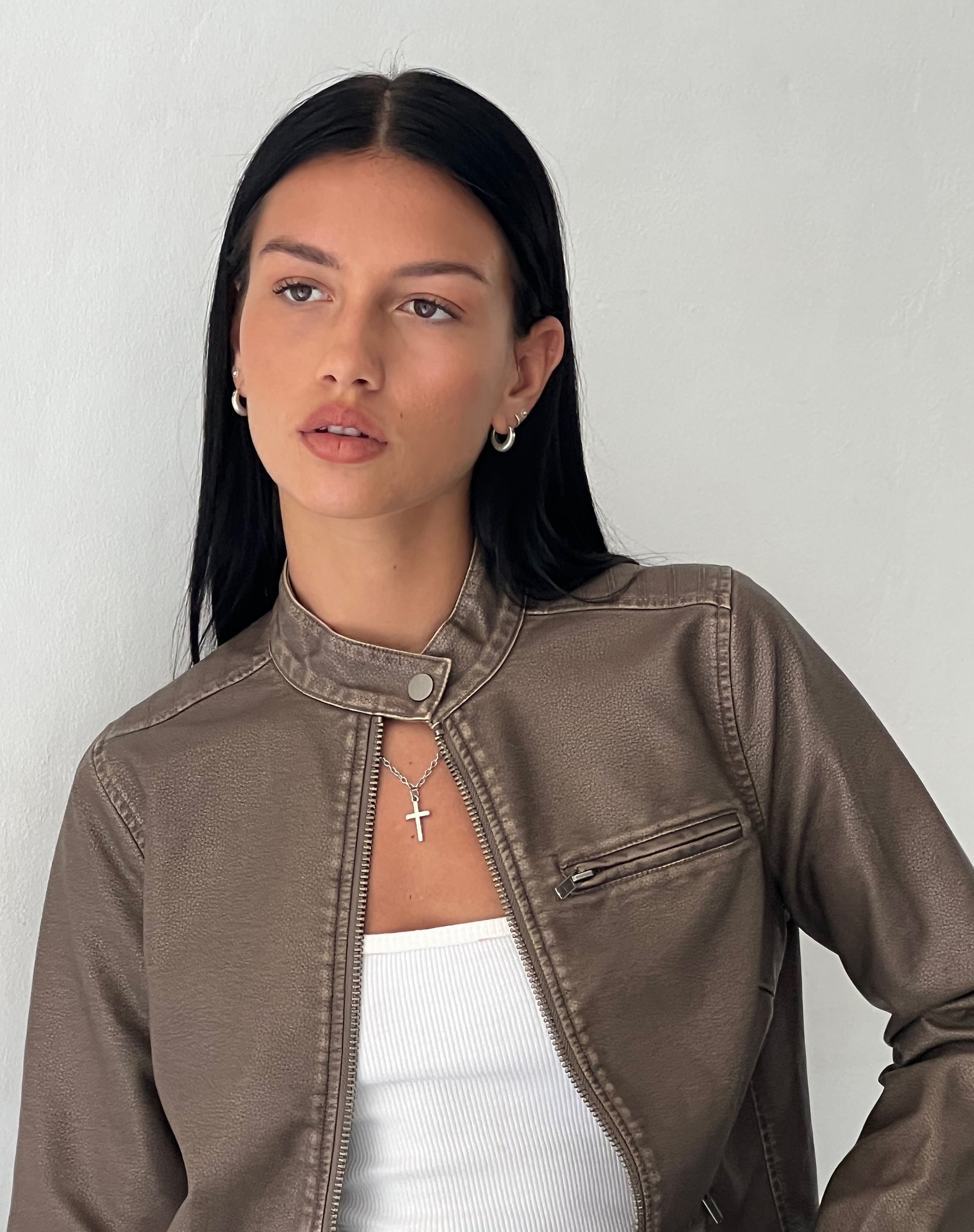 Image de Mildred Distressed Biker Jacket en PU Olive