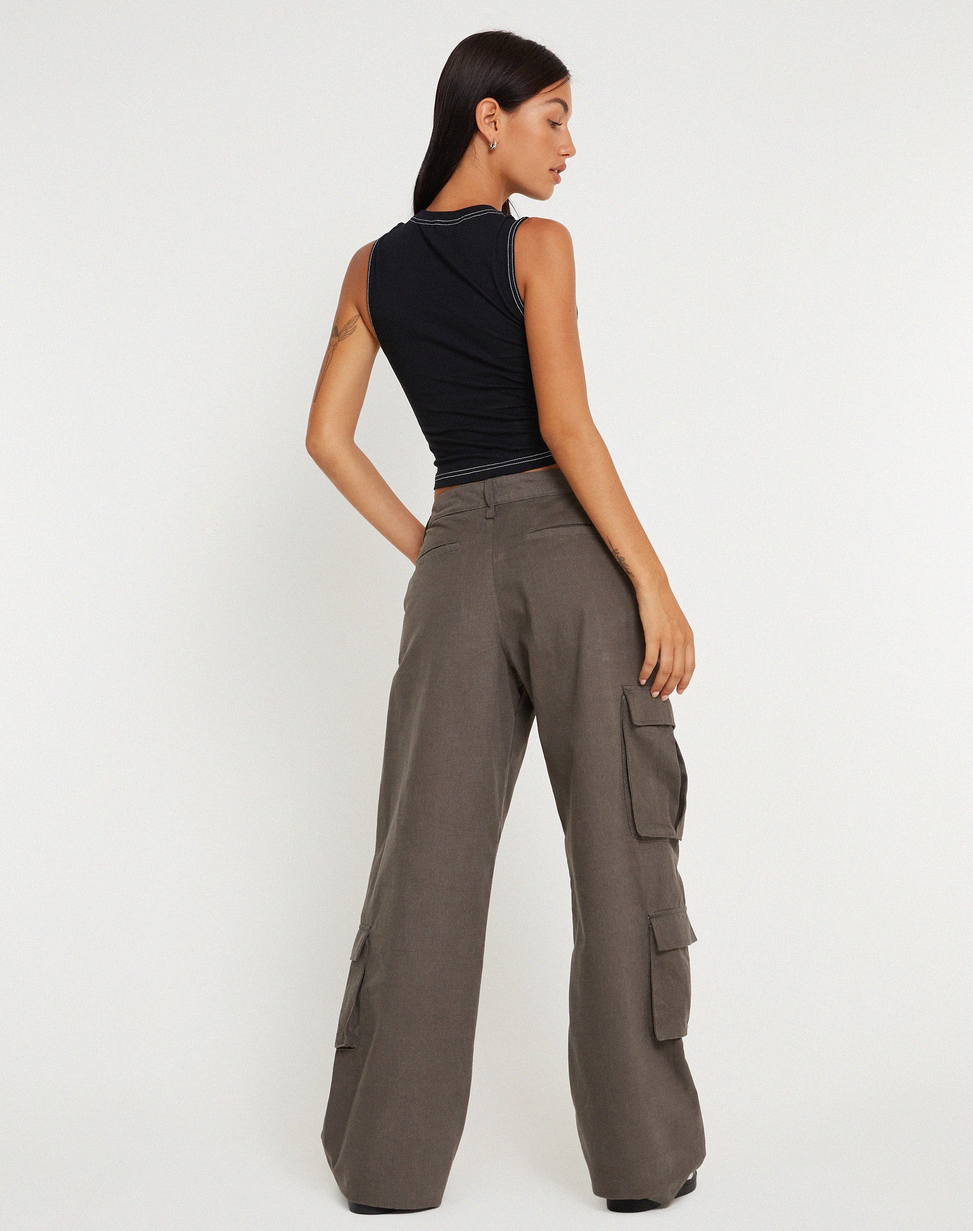 image de Min Cutout Crop Top in Black