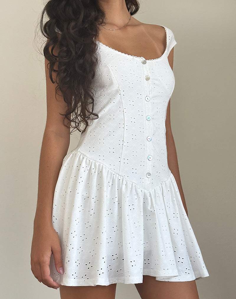 Mini robe de thé Misty en broderie blanche