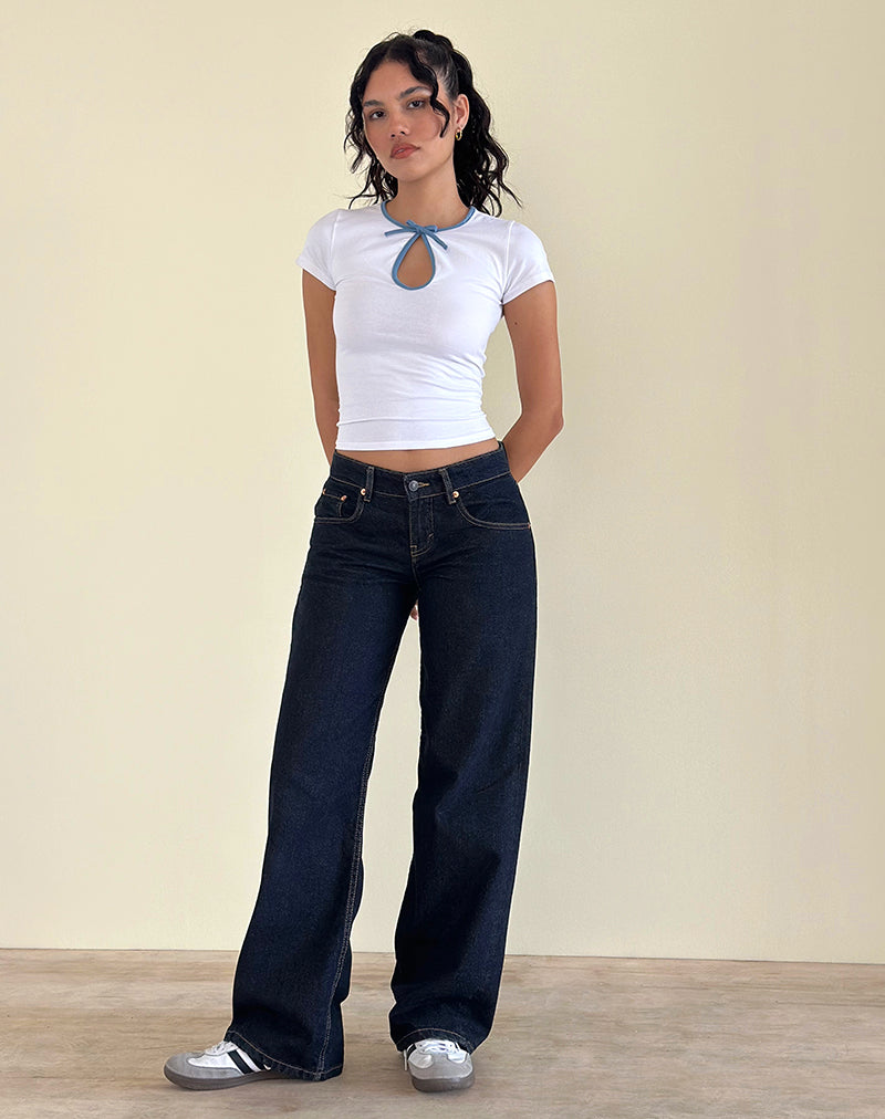 Monsel Tie Front Top in White with Faded Denim Binding (Top à nouer sur le devant en blanc avec des liens en denim délavé)