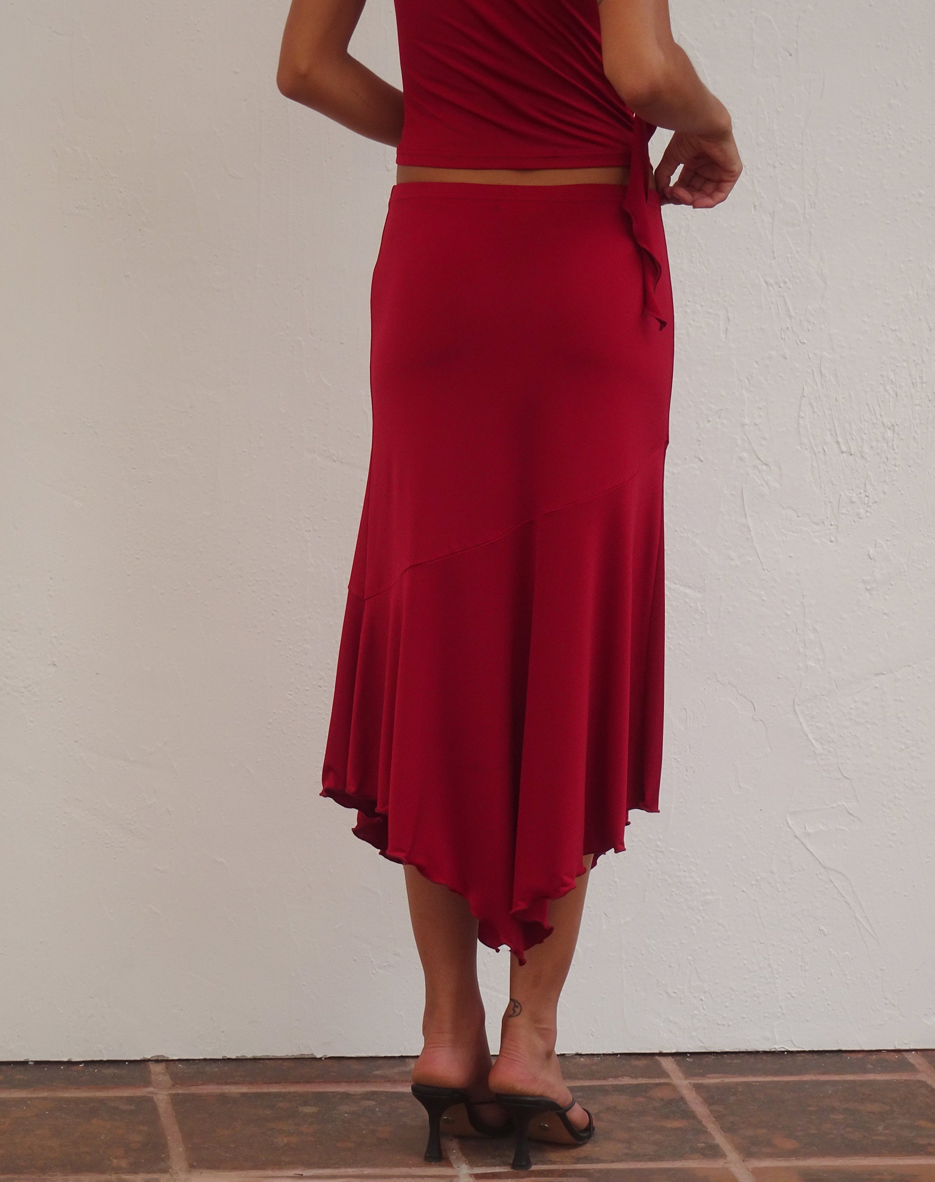 Image de Cinta Low Rise Midi Skirt in Red