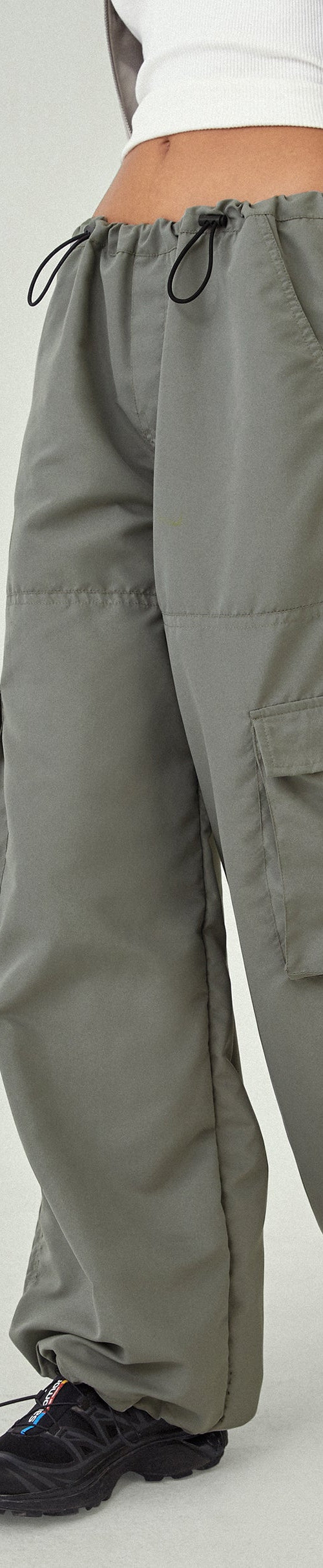 Image de marque de MOTEL X JACQUIE Fabio Pantalon cargo à jambes larges en gris