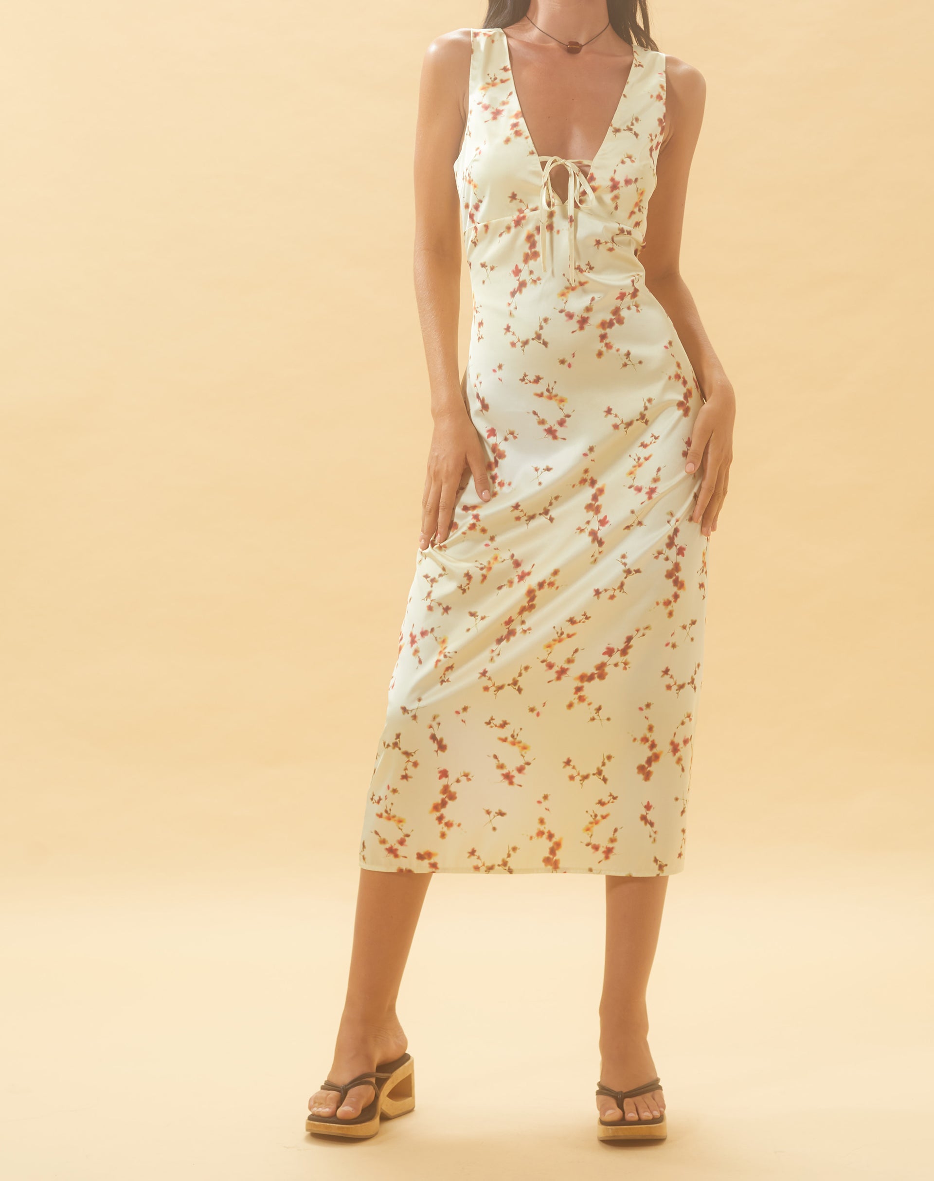 Image de Lasanda Maxi Satin Dress in Bohemian Floral Yellow