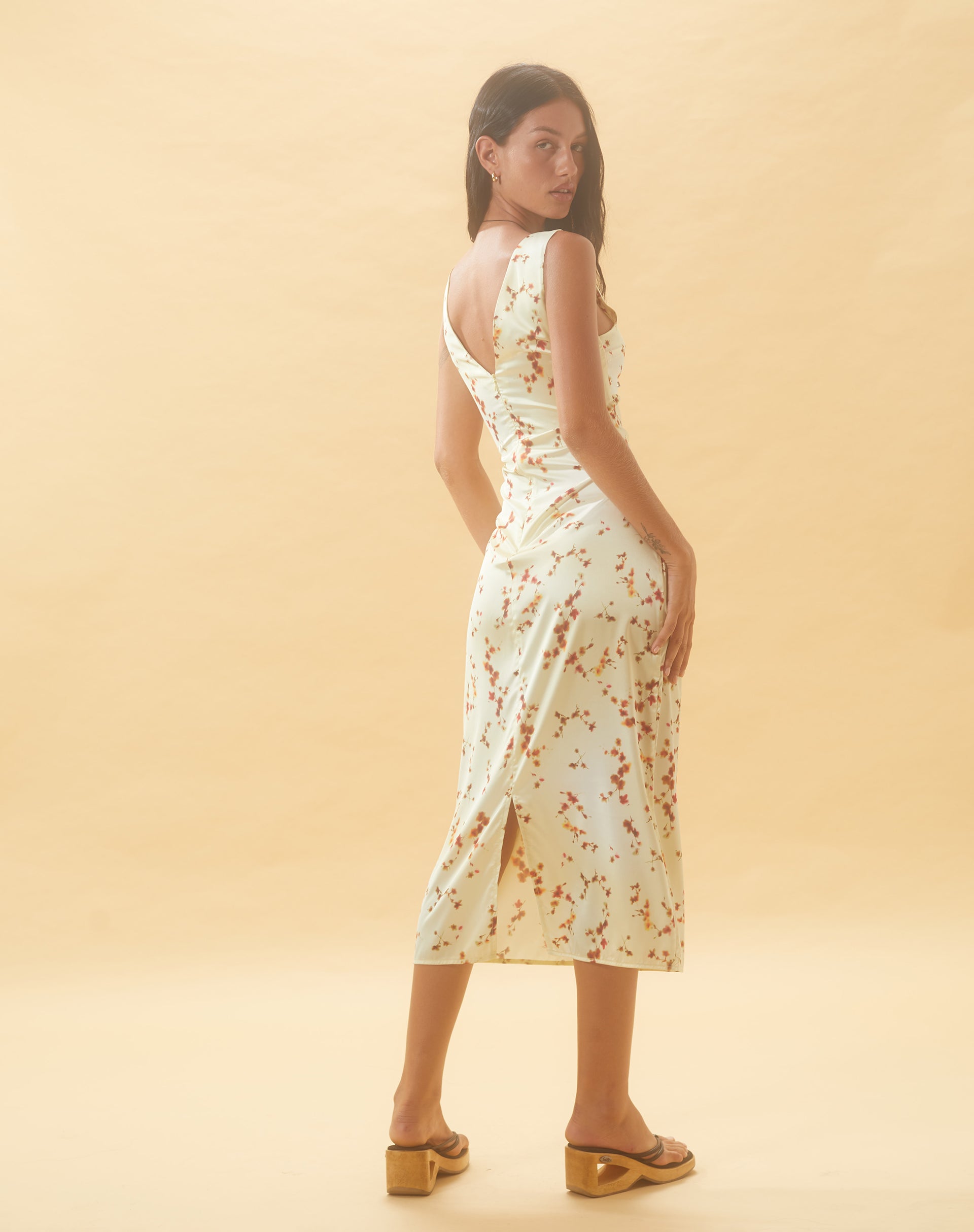 Image de Lasanda Maxi Satin Dress in Bohemian Floral Yellow