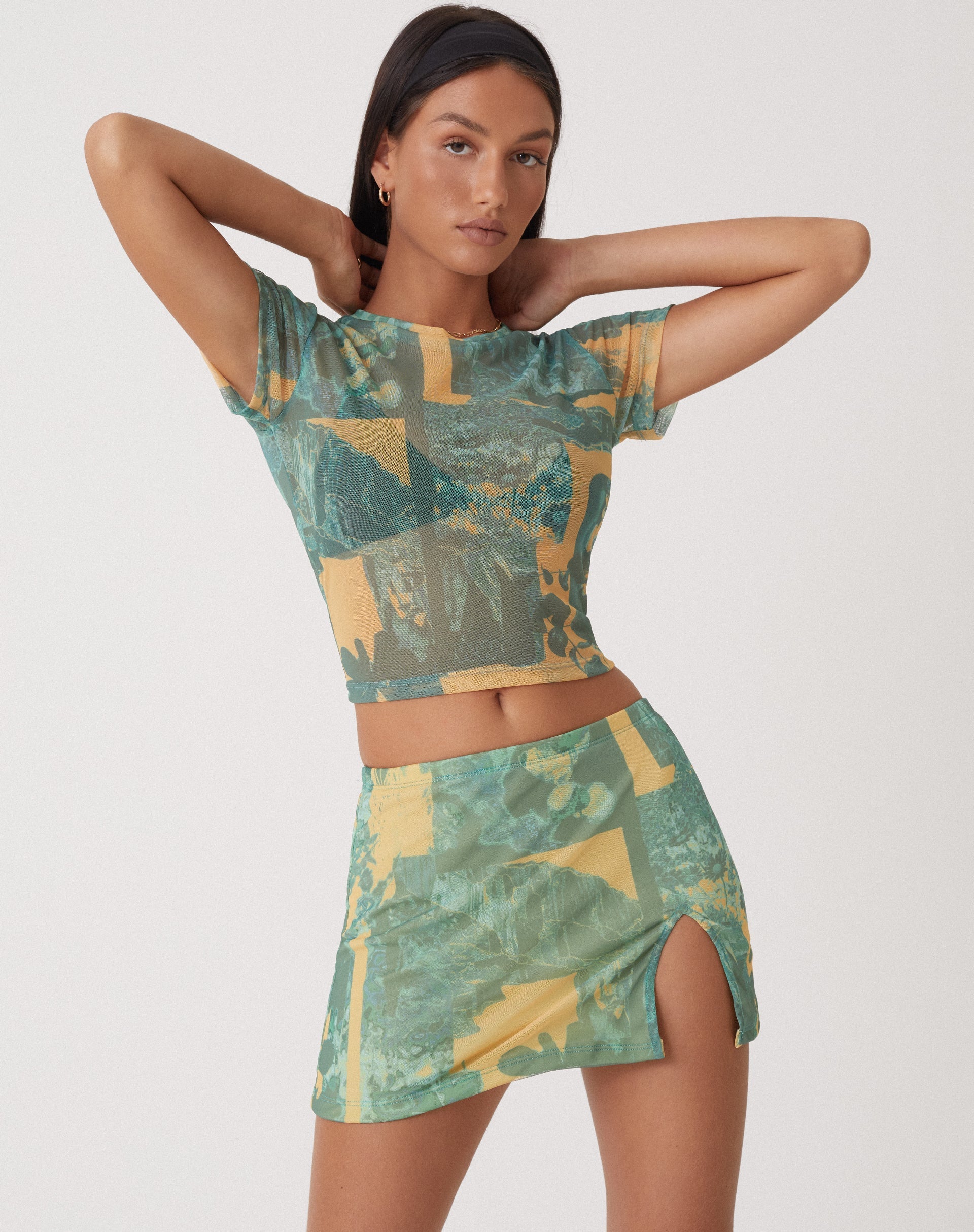 Image de MOTEL X OLIVIA NEILL Minijupe Pelma en Collage Floral Shadow Green