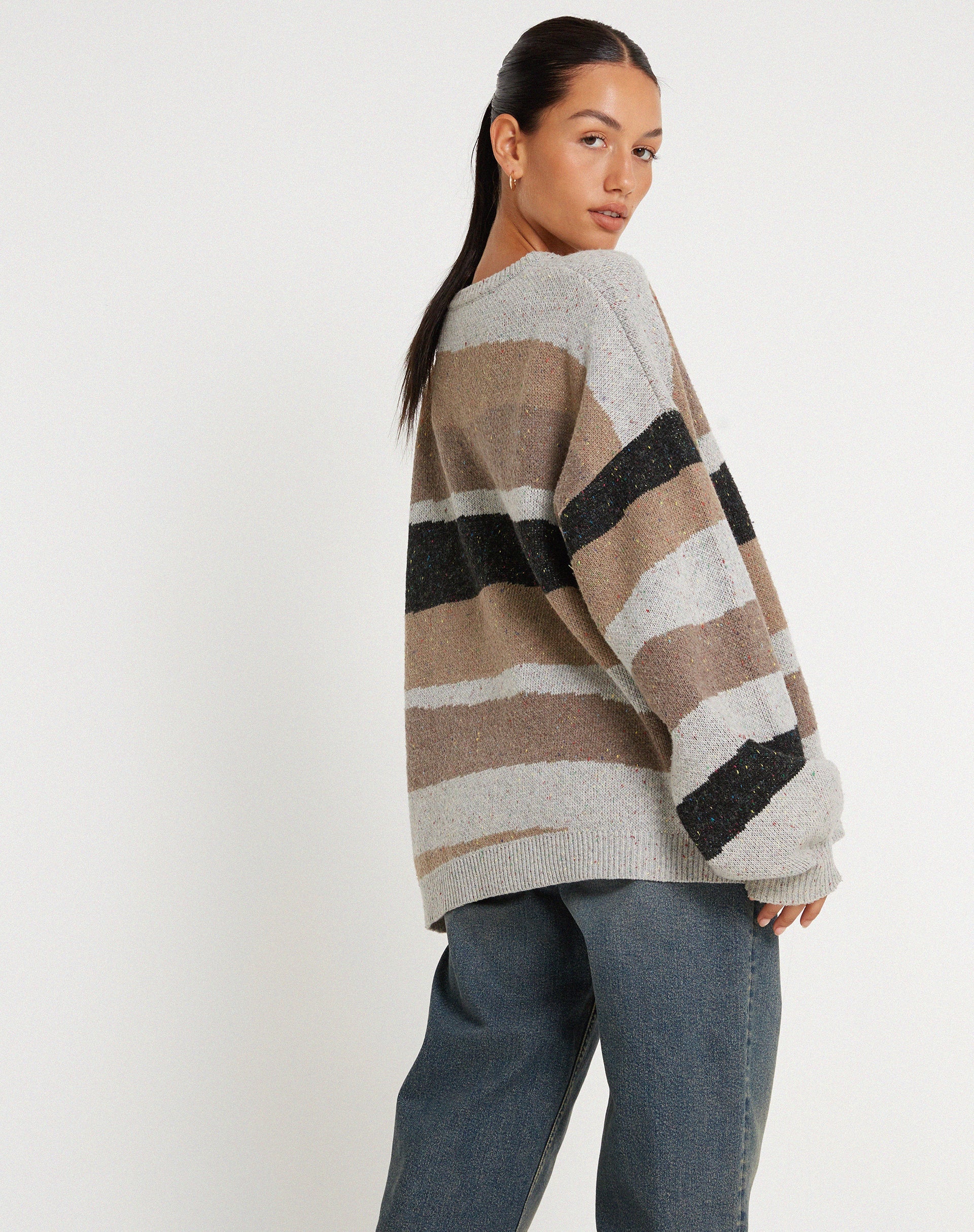 image de Namari Jumper in Abstract Grey and Tan