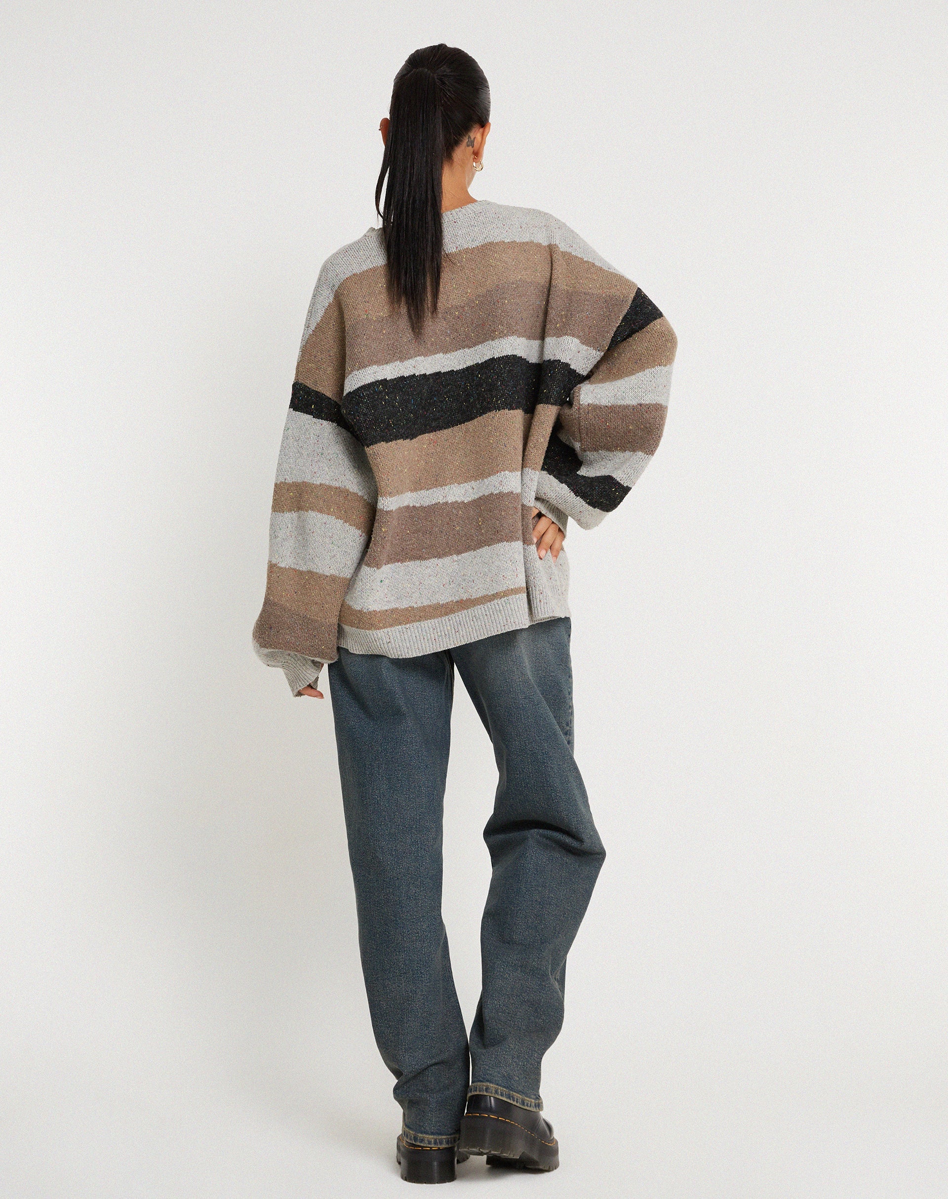 image de Namari Jumper in Abstract Grey and Tan
