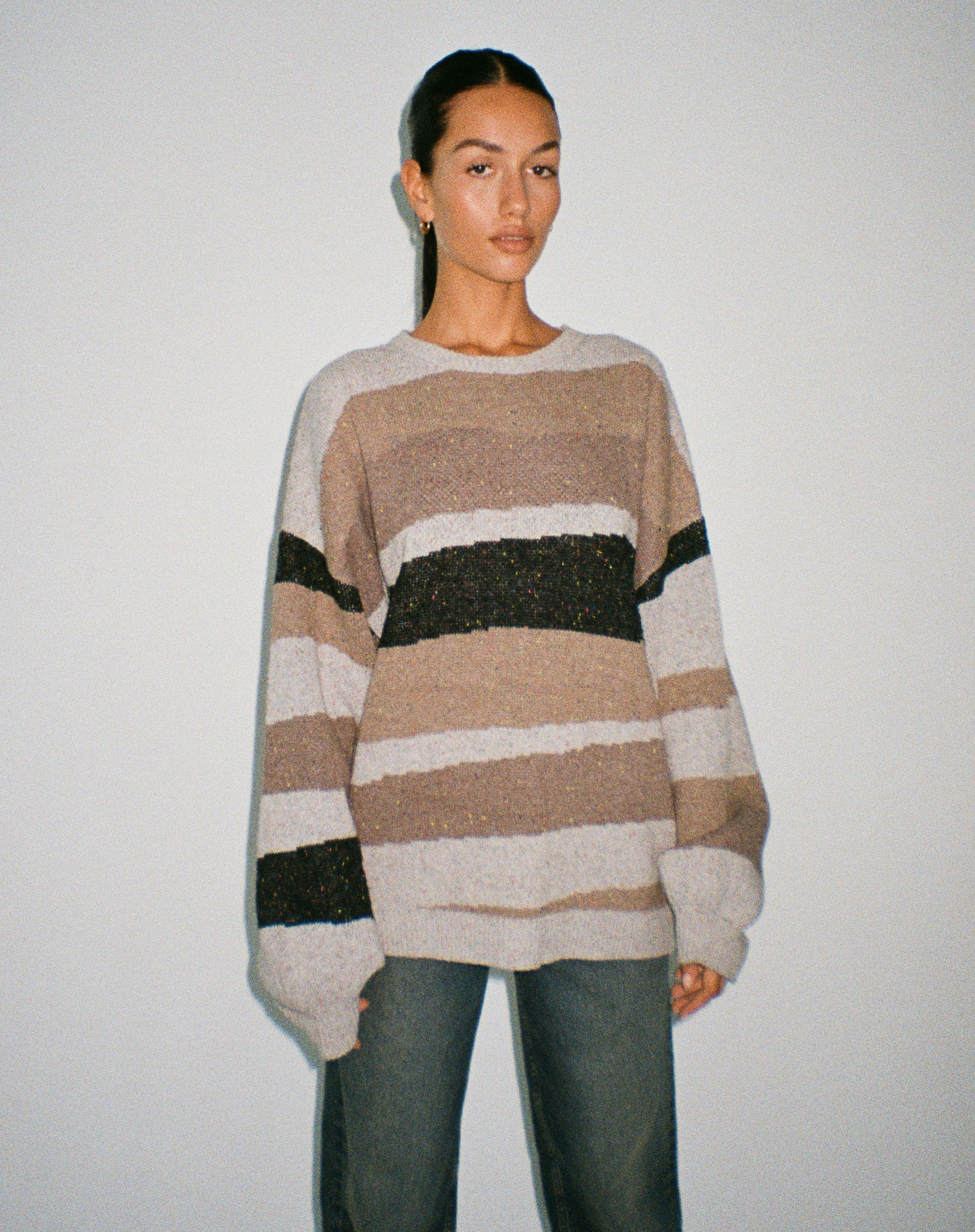 IMAGE DU Pull Namari en gris abstrait et beige