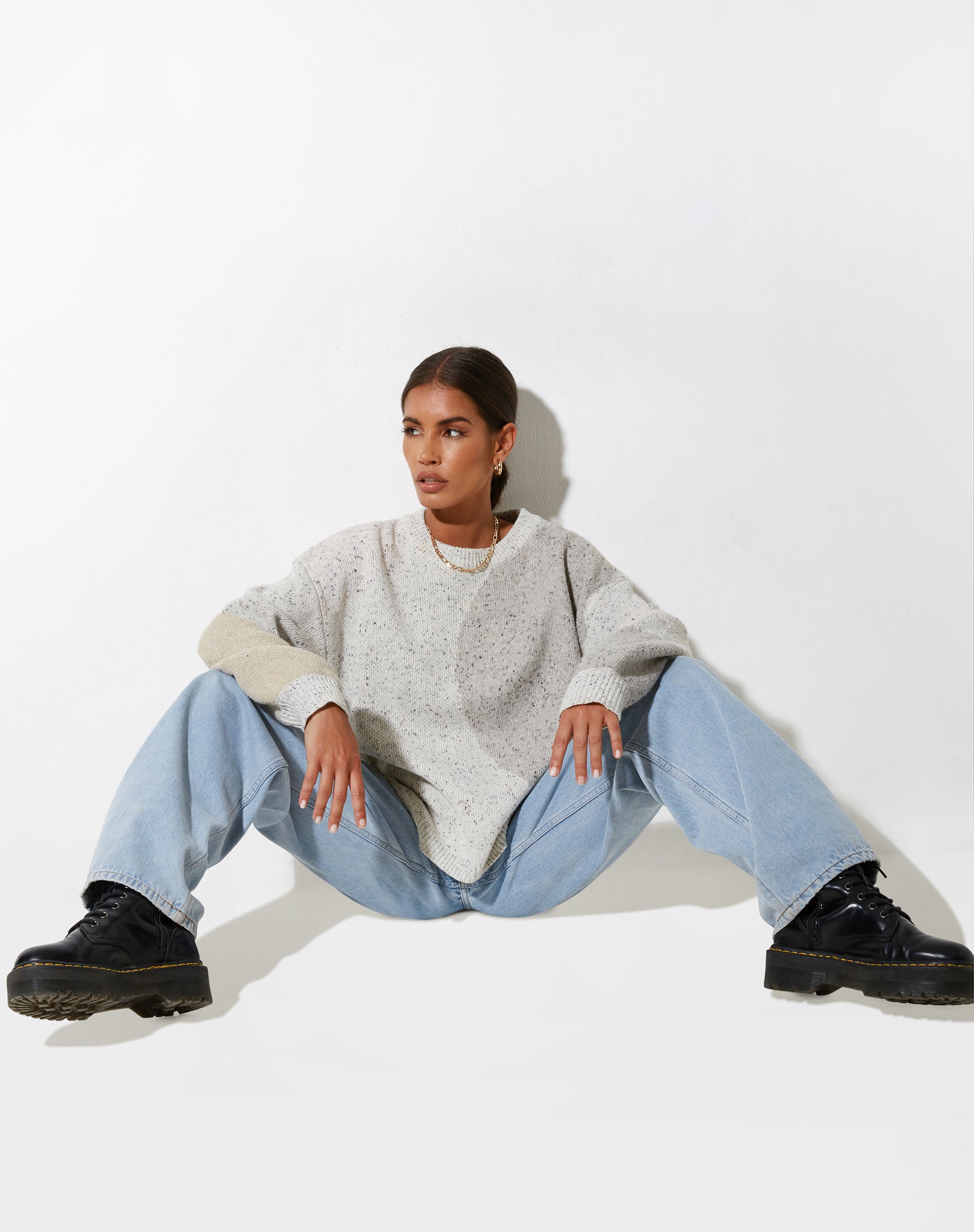 image de Namari Jumper in Abstract Splodge Beige, Purple and Olive