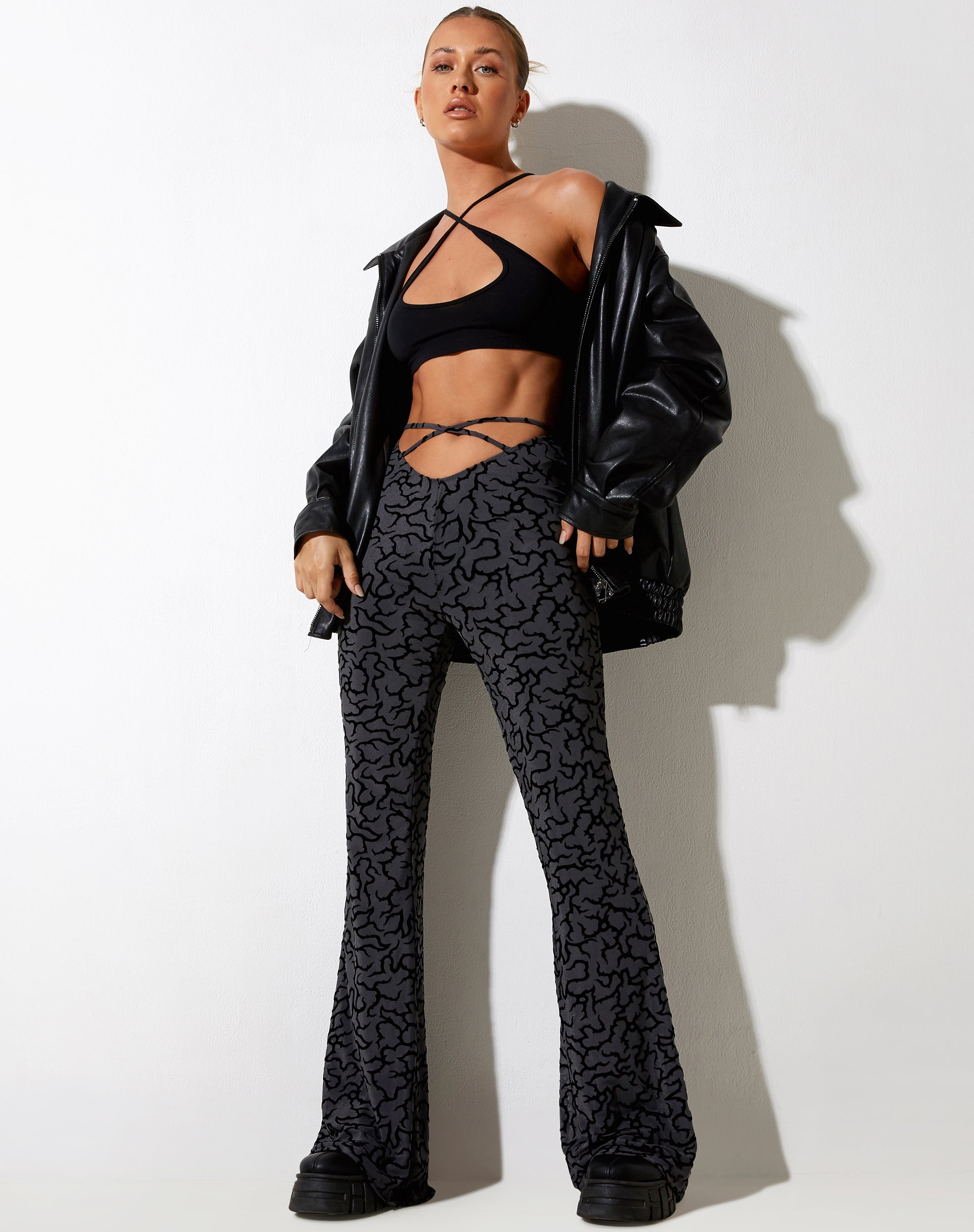 Image de Nancha pantalon évasé en flocon tribal
