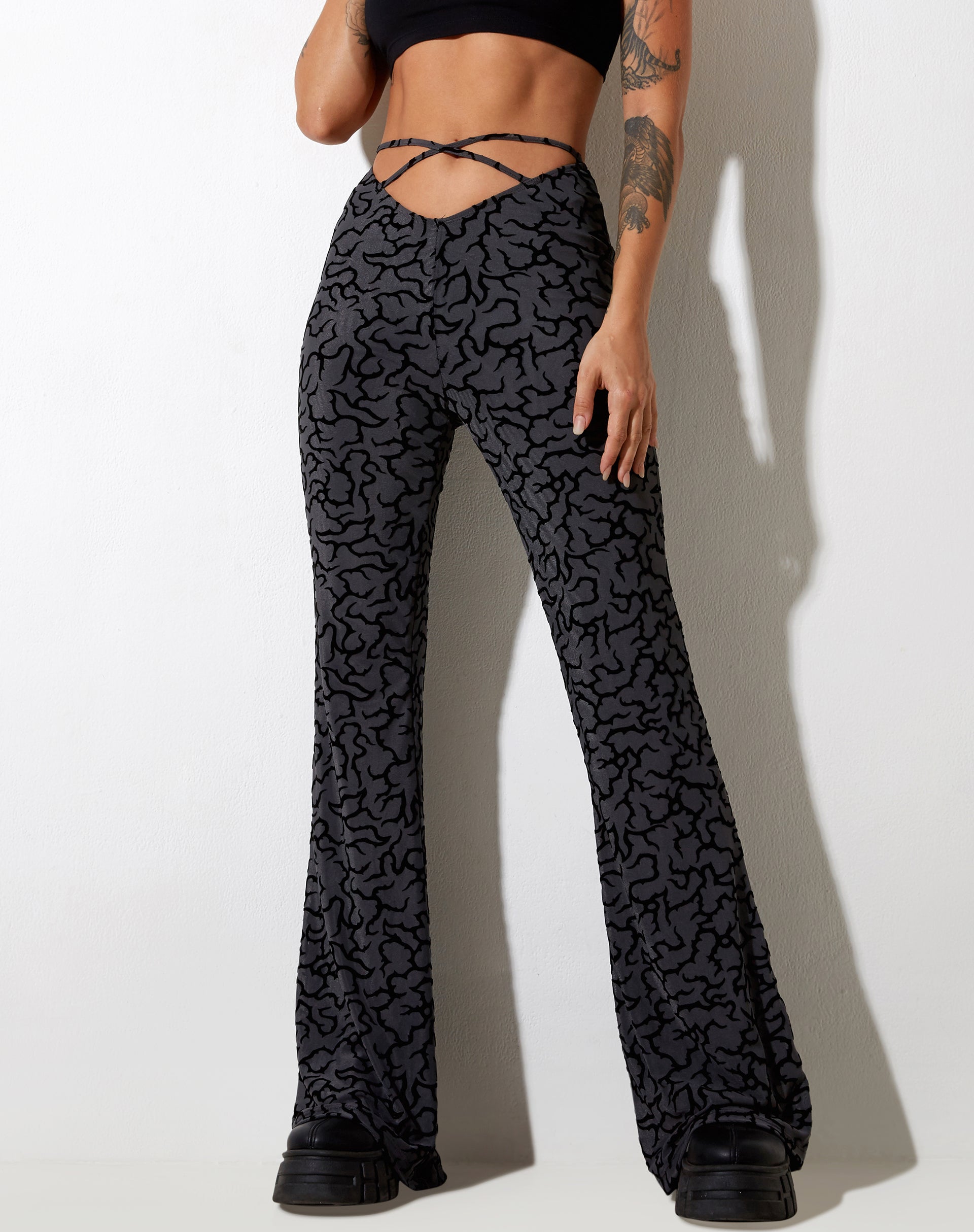 Image de Nancha pantalon évasé en flocon tribal
