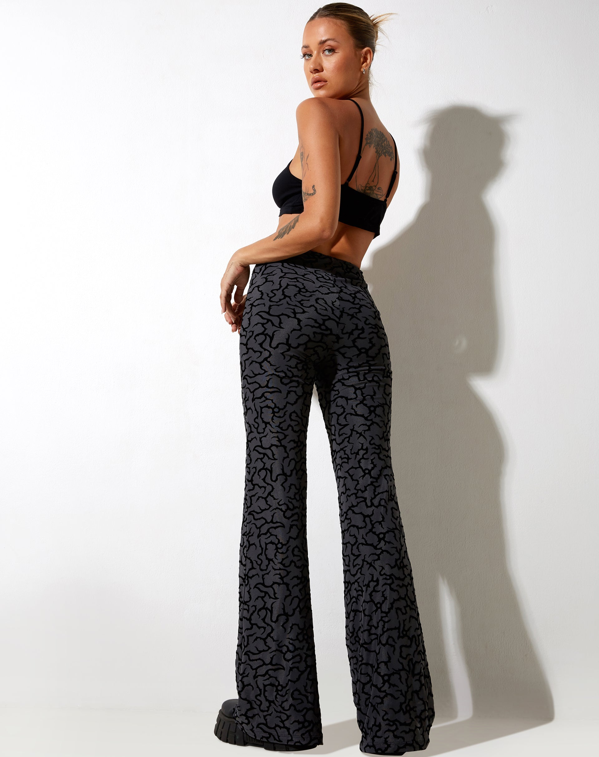 Image de Nancha pantalon évasé en flocon tribal