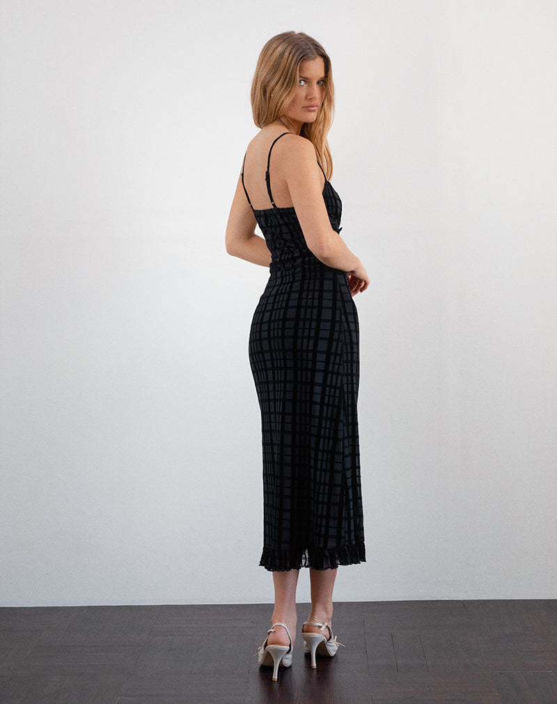 Image of Nateda Dress in Tonal Check Flock Black (Robe à carreaux ton sur ton)