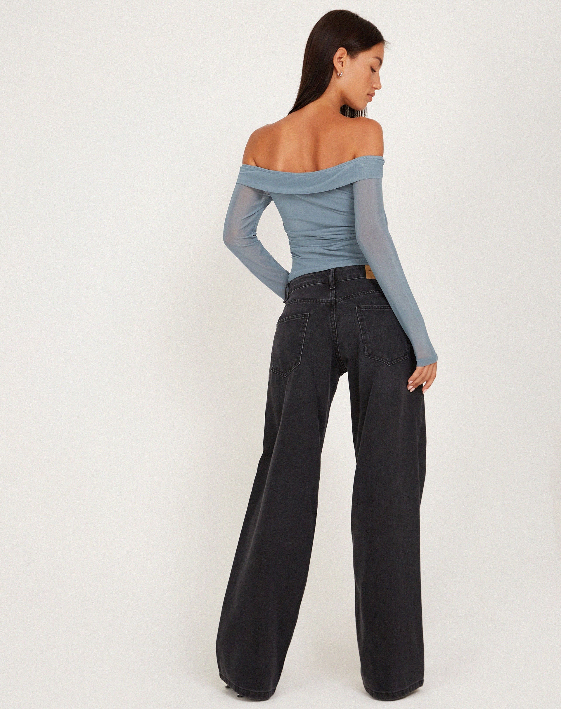 Image de Nauri Mesh Bardot Top in Blue Grey