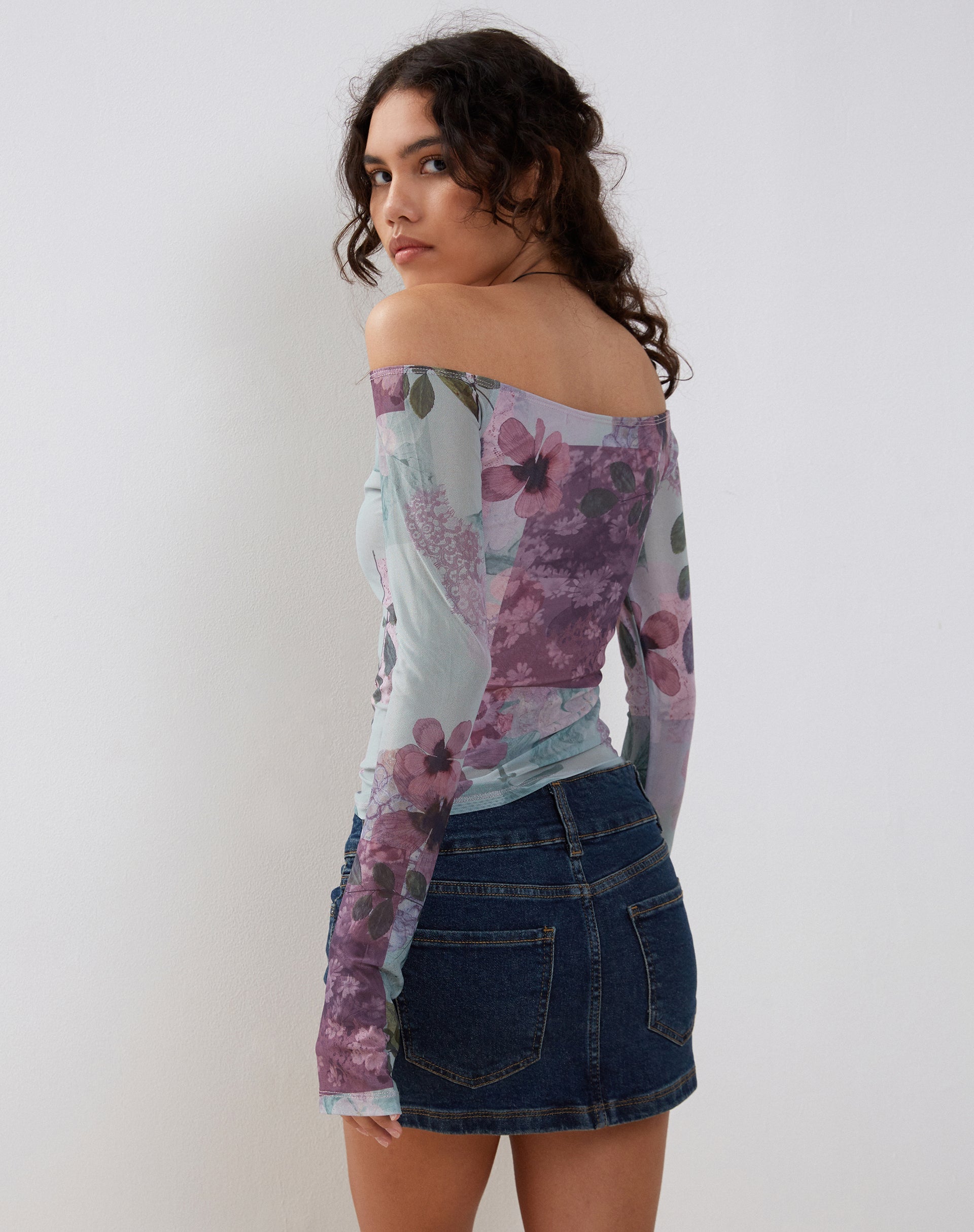 Image de Neira Long Sleeve Mesh Bardot Top in Abstract Scrapbook