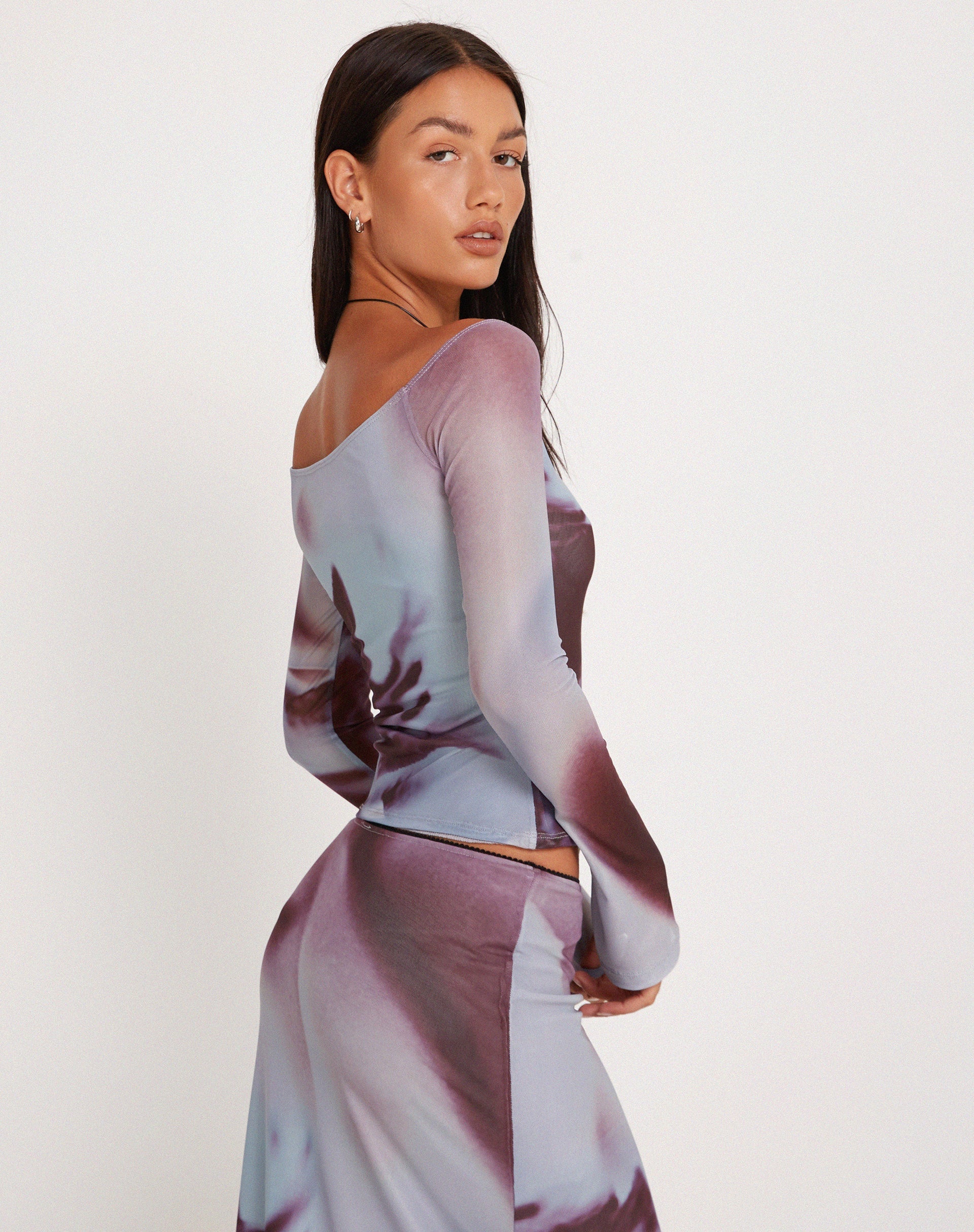 Image de Neira Long Sleeve Mesh Top in Grey Anatomy of Nature