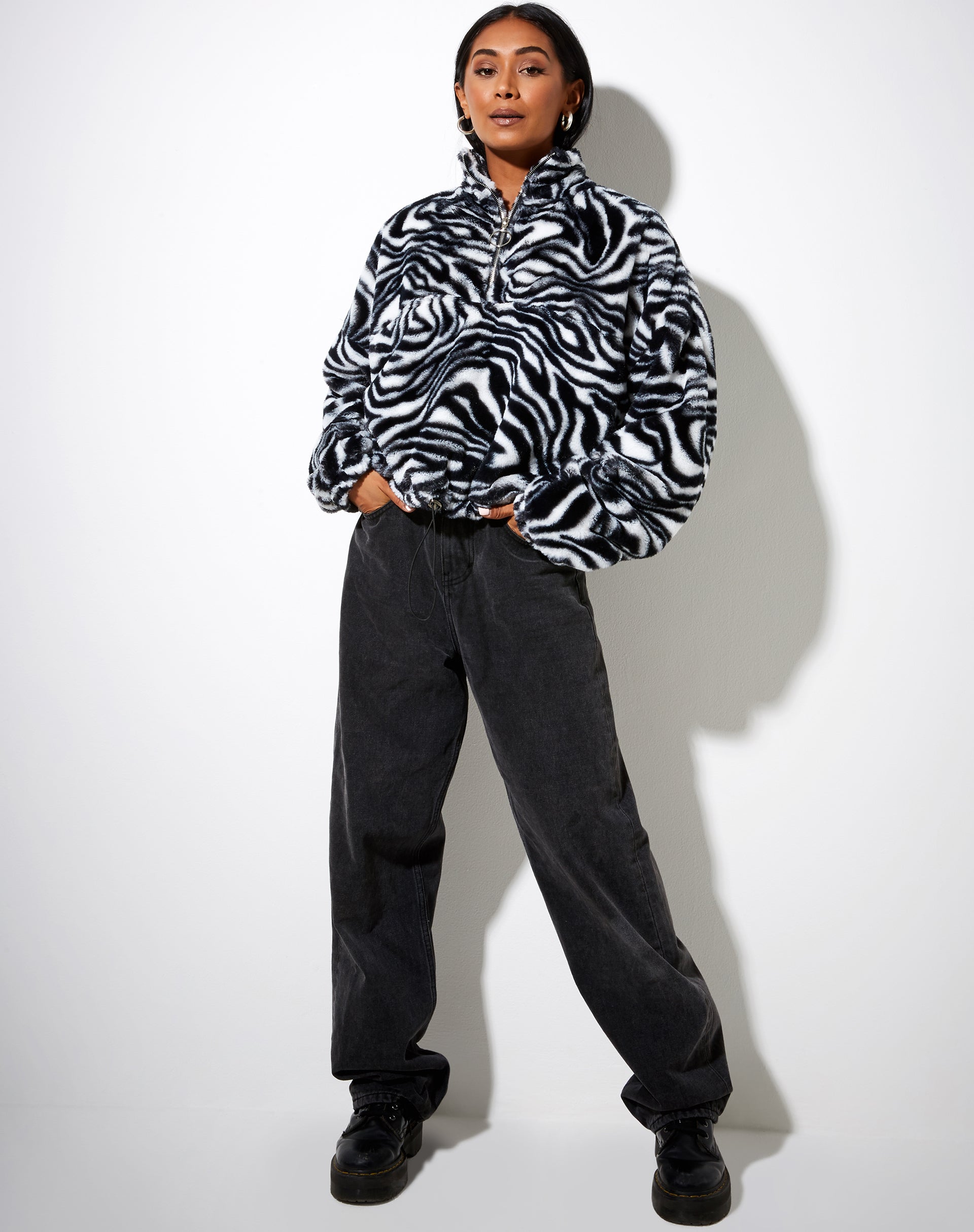 Image de Nero Ring Pull Jacket in Zebra Black and White