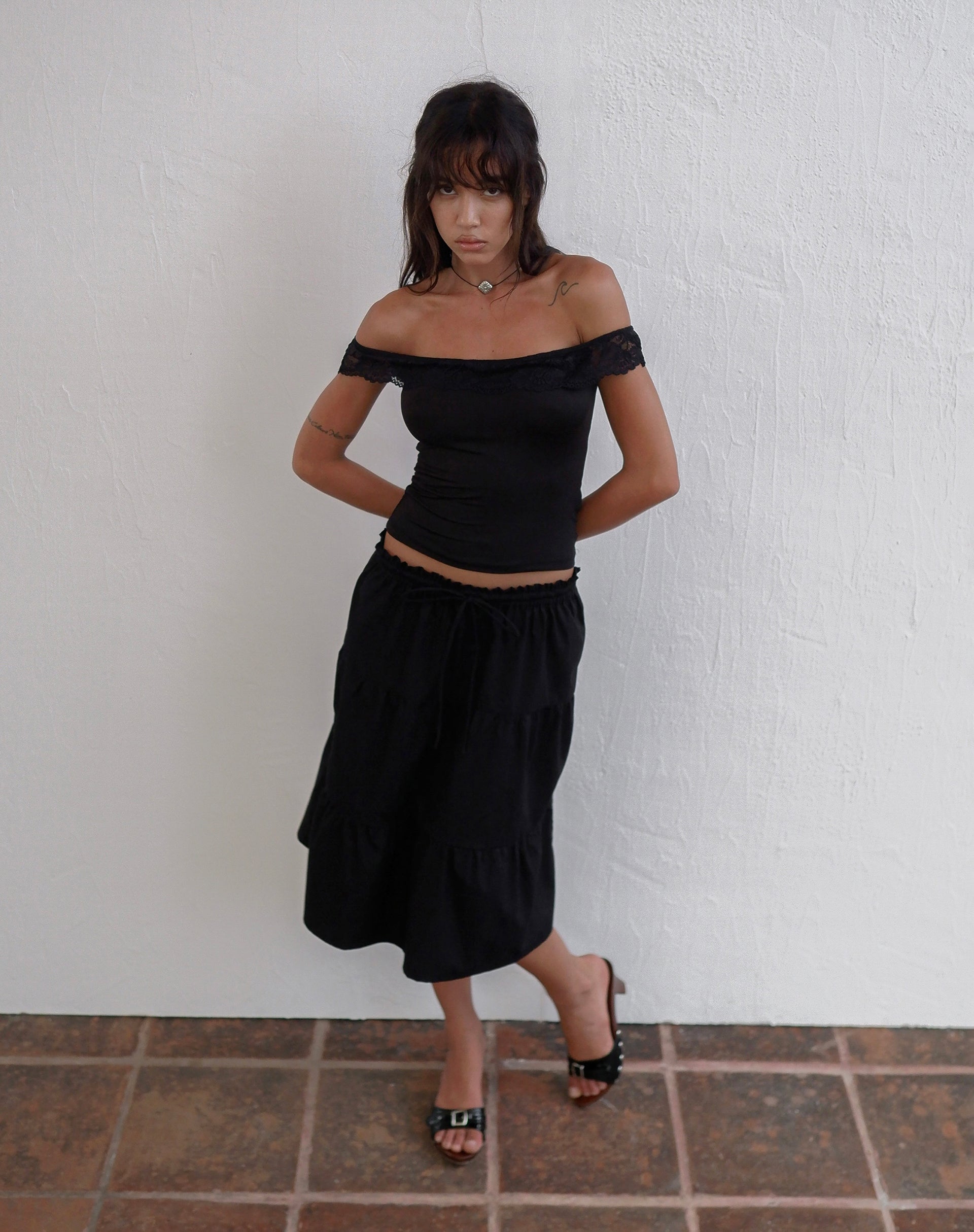 Image de Nesel Bardot Top in Slinky Lace Black