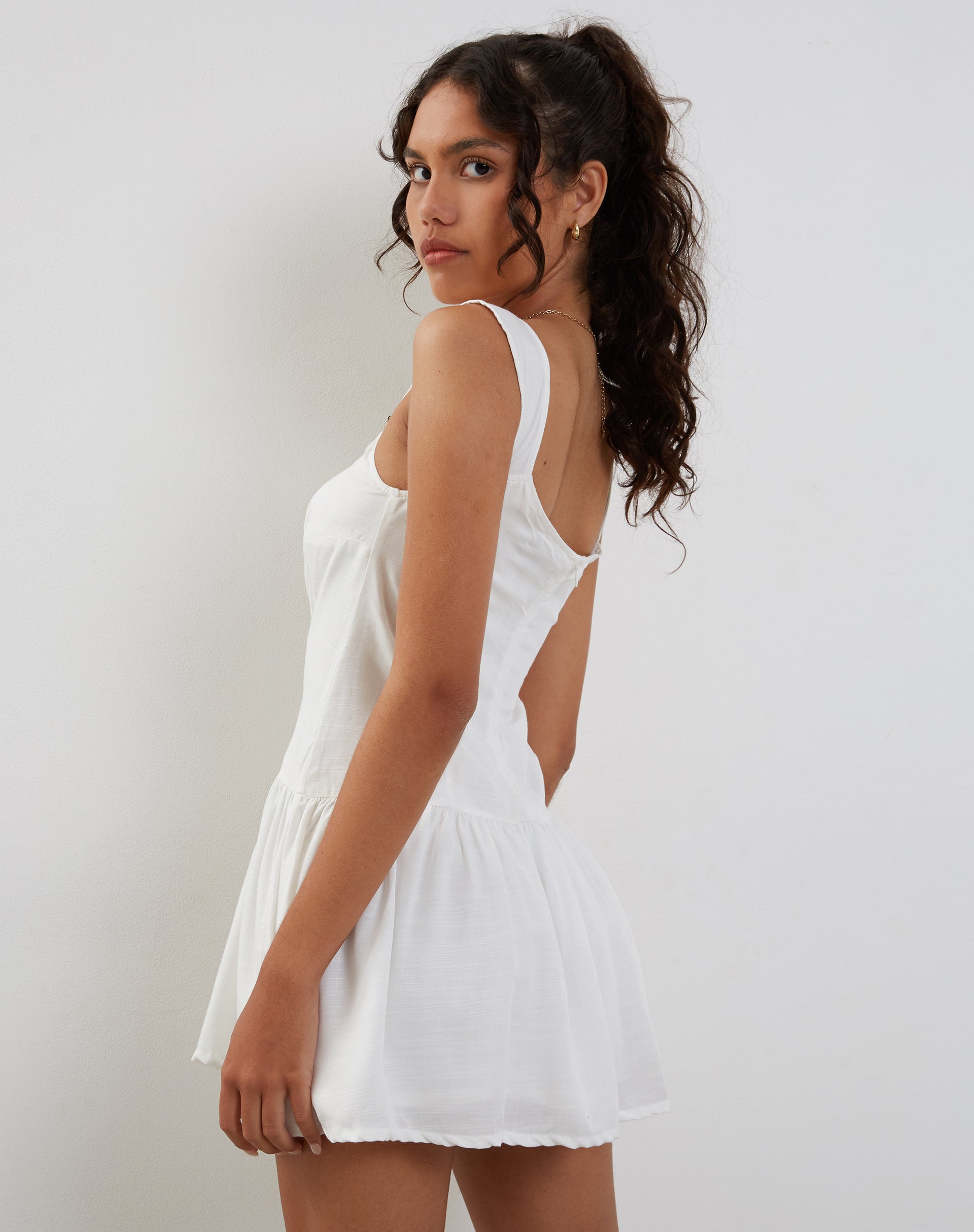 Image de la mini robe Nihao en blanc