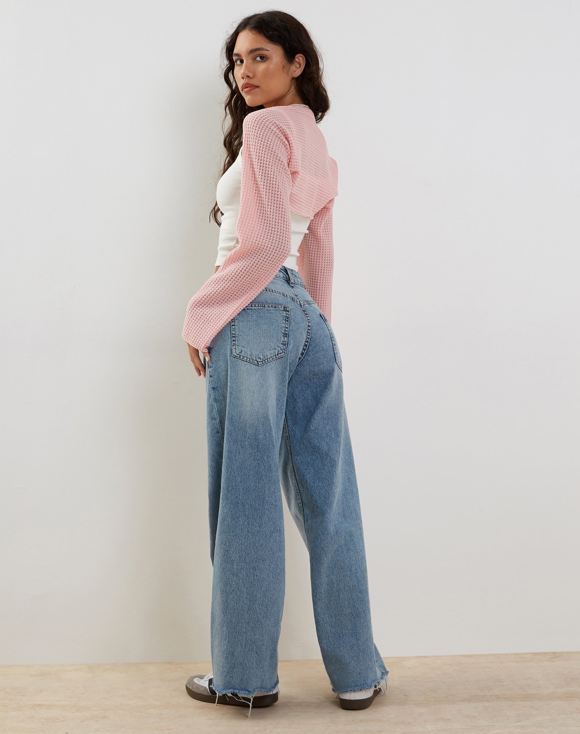 Image de Nobila Shrug Top in Baby Pink