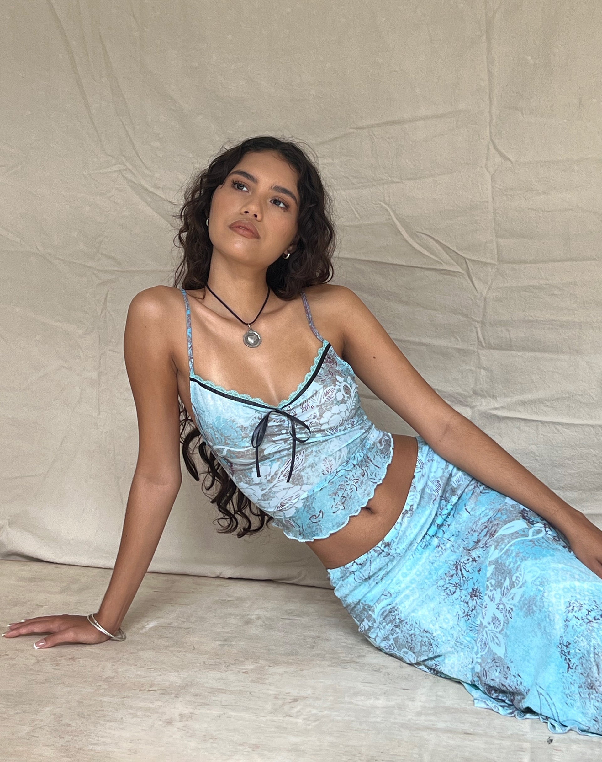 Image de Norde Cami Top in Blue Paisley Abstract Rustic