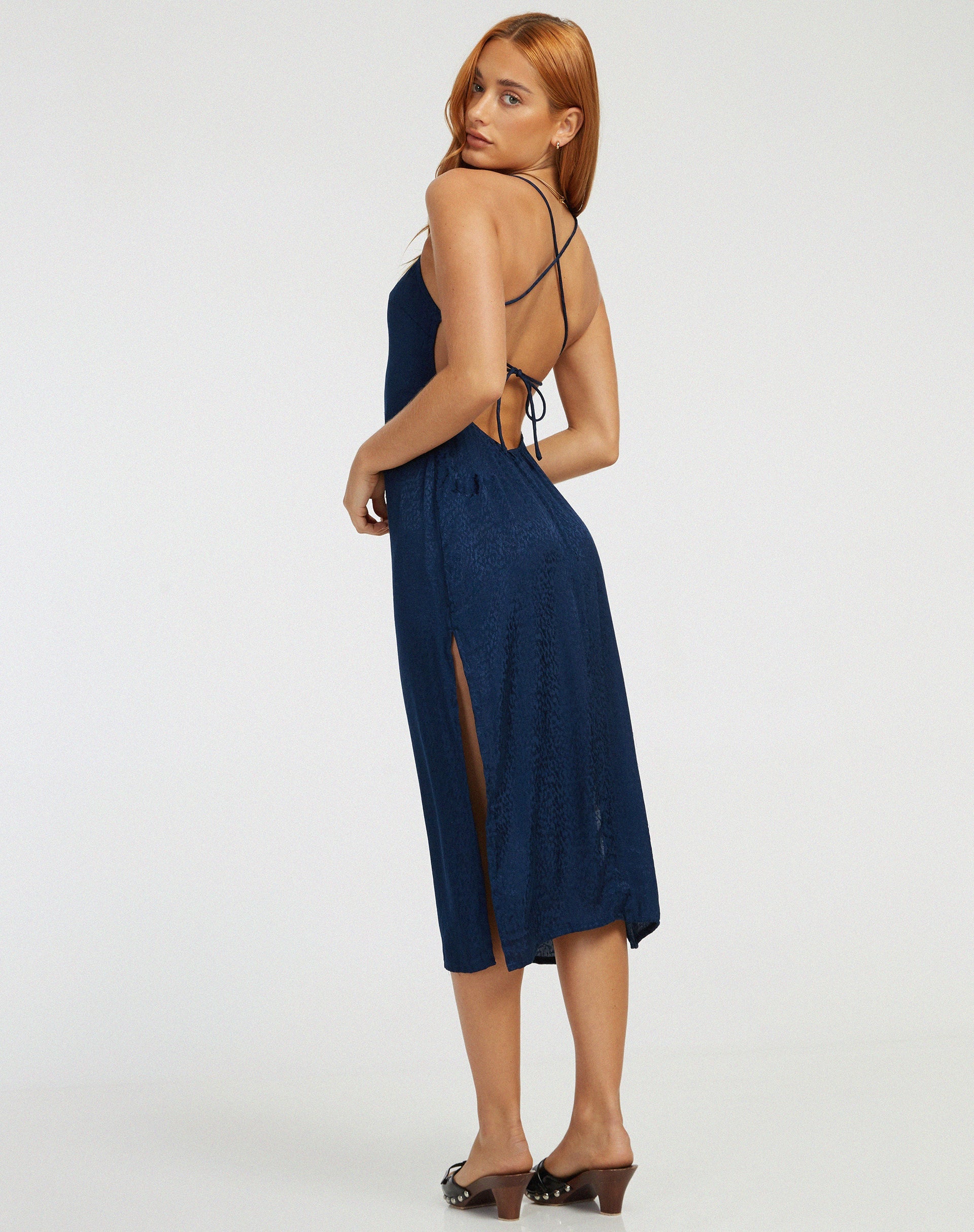 Image de Nosita Midi Dress in Satin Cheetah Navy