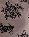 Gris taupe avec motif floral floqué audacieux