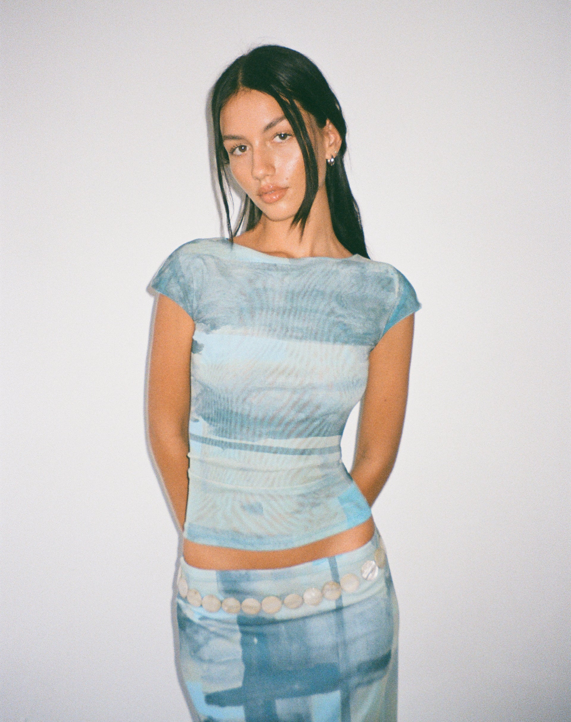 Image de MOTEL X JACQUIE Top Nova en maille vert et bleu Pinceau abstrait