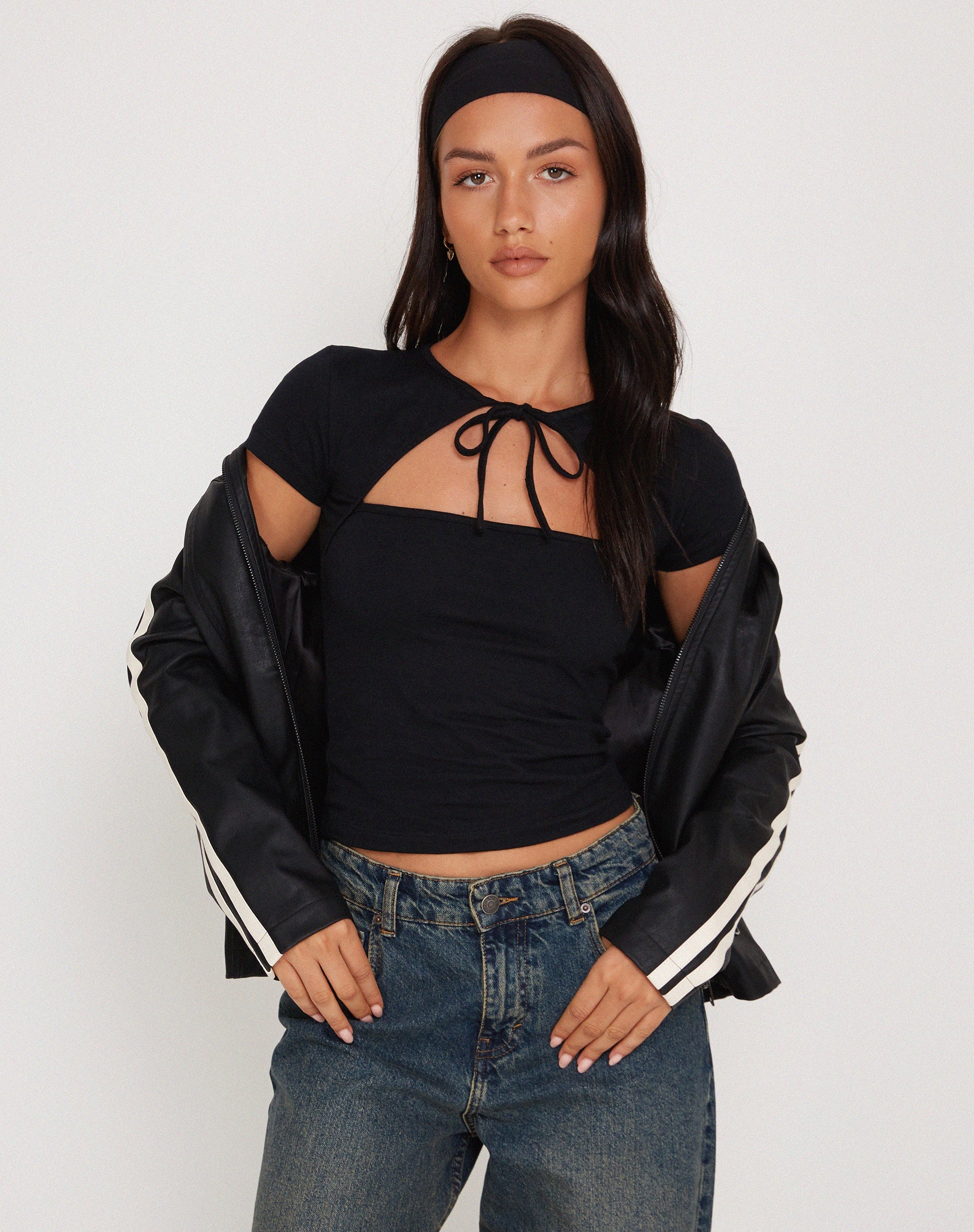 Image de Novalie Vest Top in Black