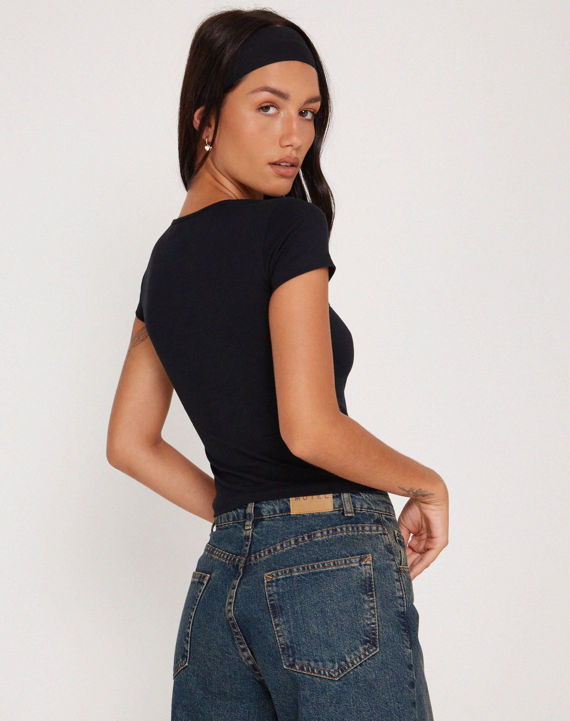 Image de Novalie Vest Top in Black
