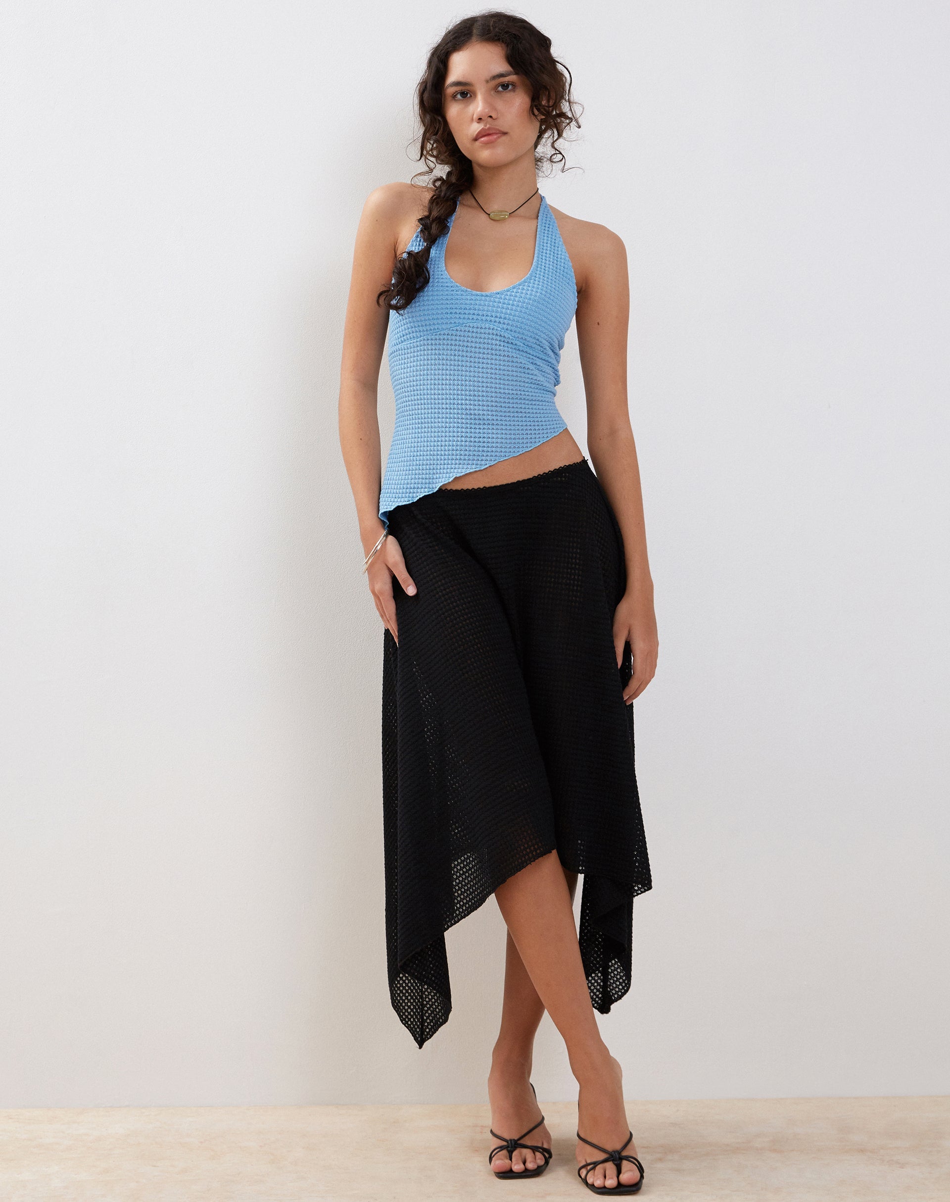 Image de Tullia Jupe midi asymétrique en crochet noir