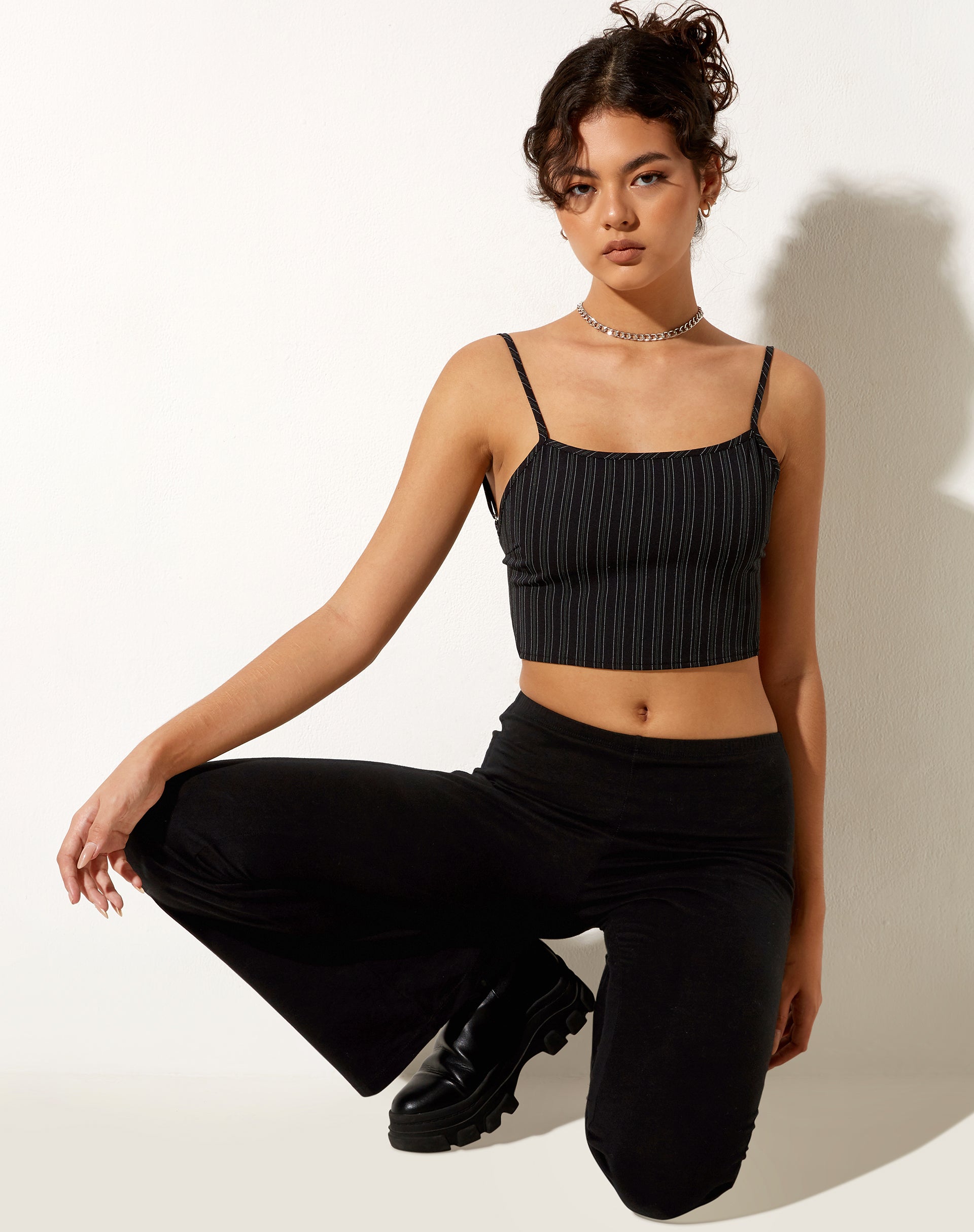 Image de Ojjas Crop Top in Irregular Stripe Black